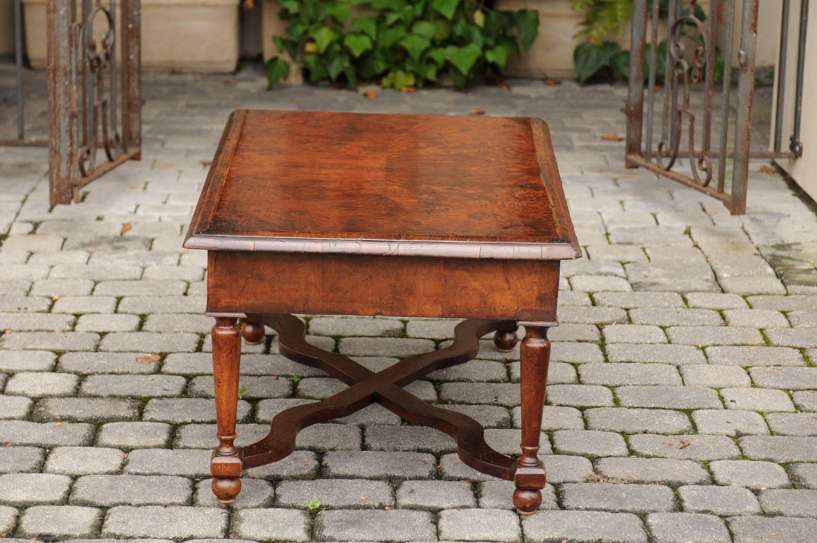 French 1880s Burl Walnut Coffee Table with Drawer, Baluster Legs and Stretcher 3