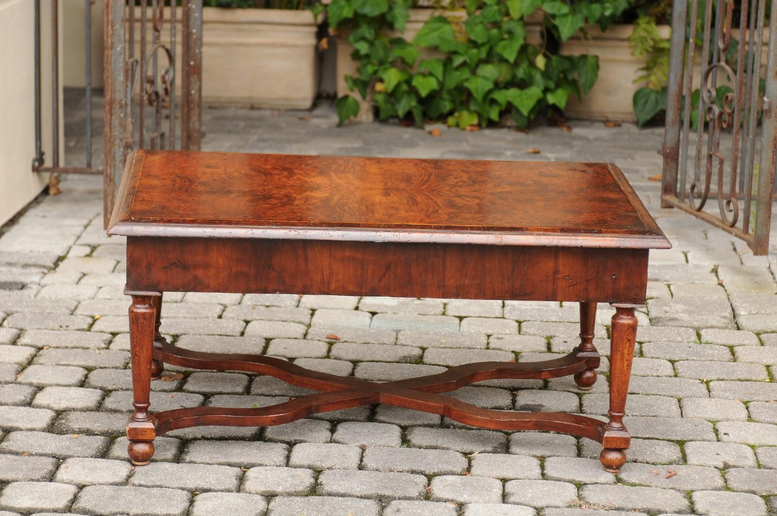 French 1880s Burl Walnut Coffee Table with Drawer, Baluster Legs and Stretcher 4