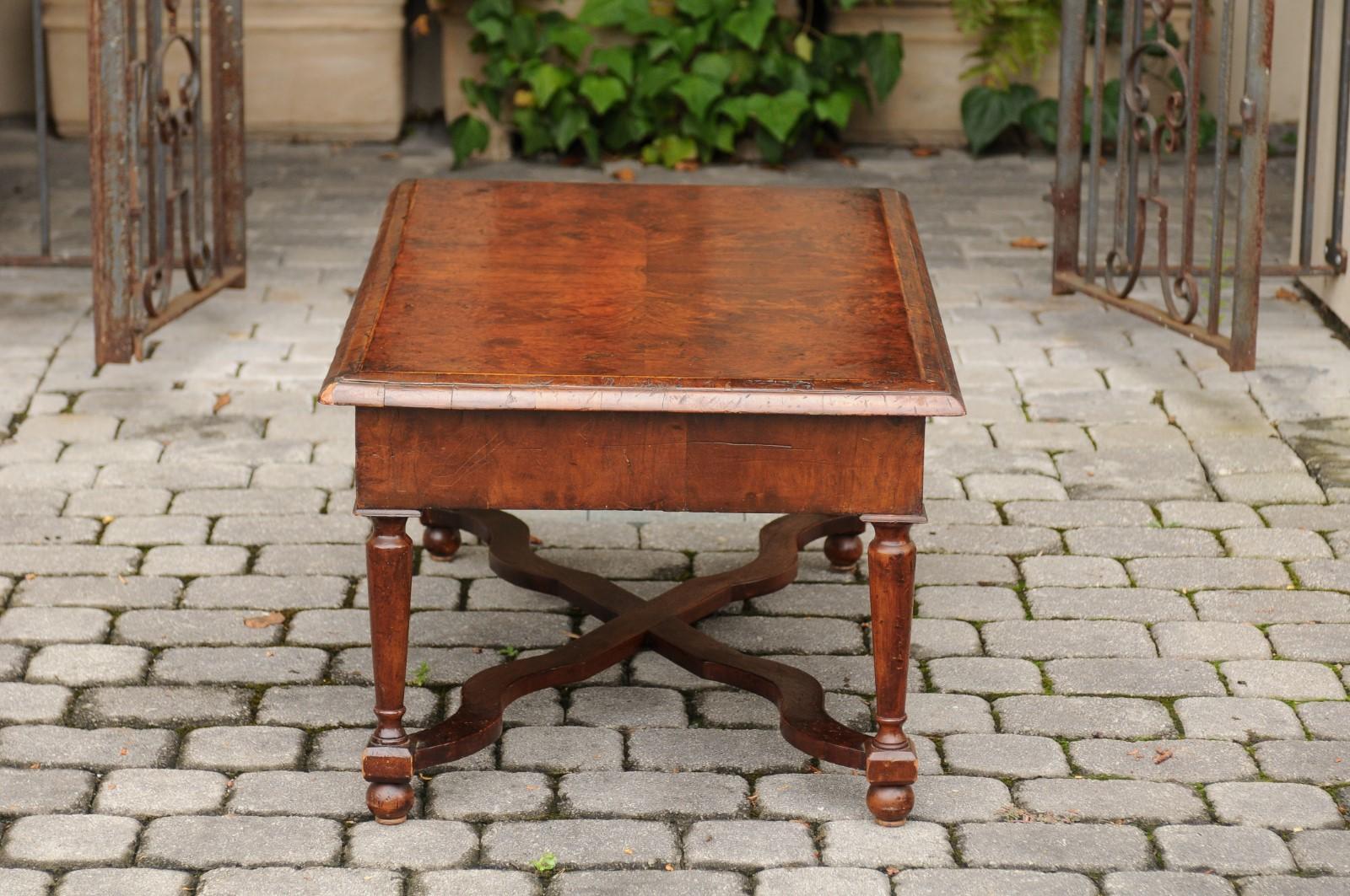 French 1880s Burl Walnut Coffee Table with Drawer, Baluster Legs and Stretcher 5