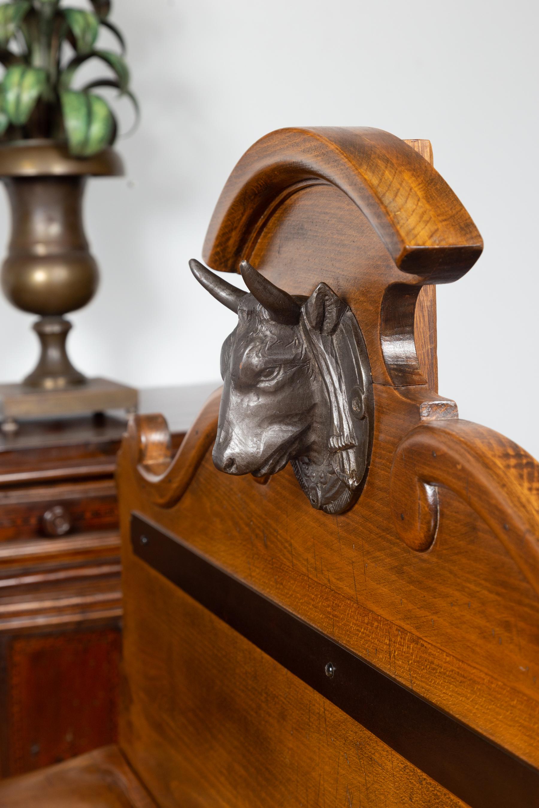 French 1880s Butcher Block with Broken Pediment, Carved Bull Head and Volutes In Good Condition In Atlanta, GA
