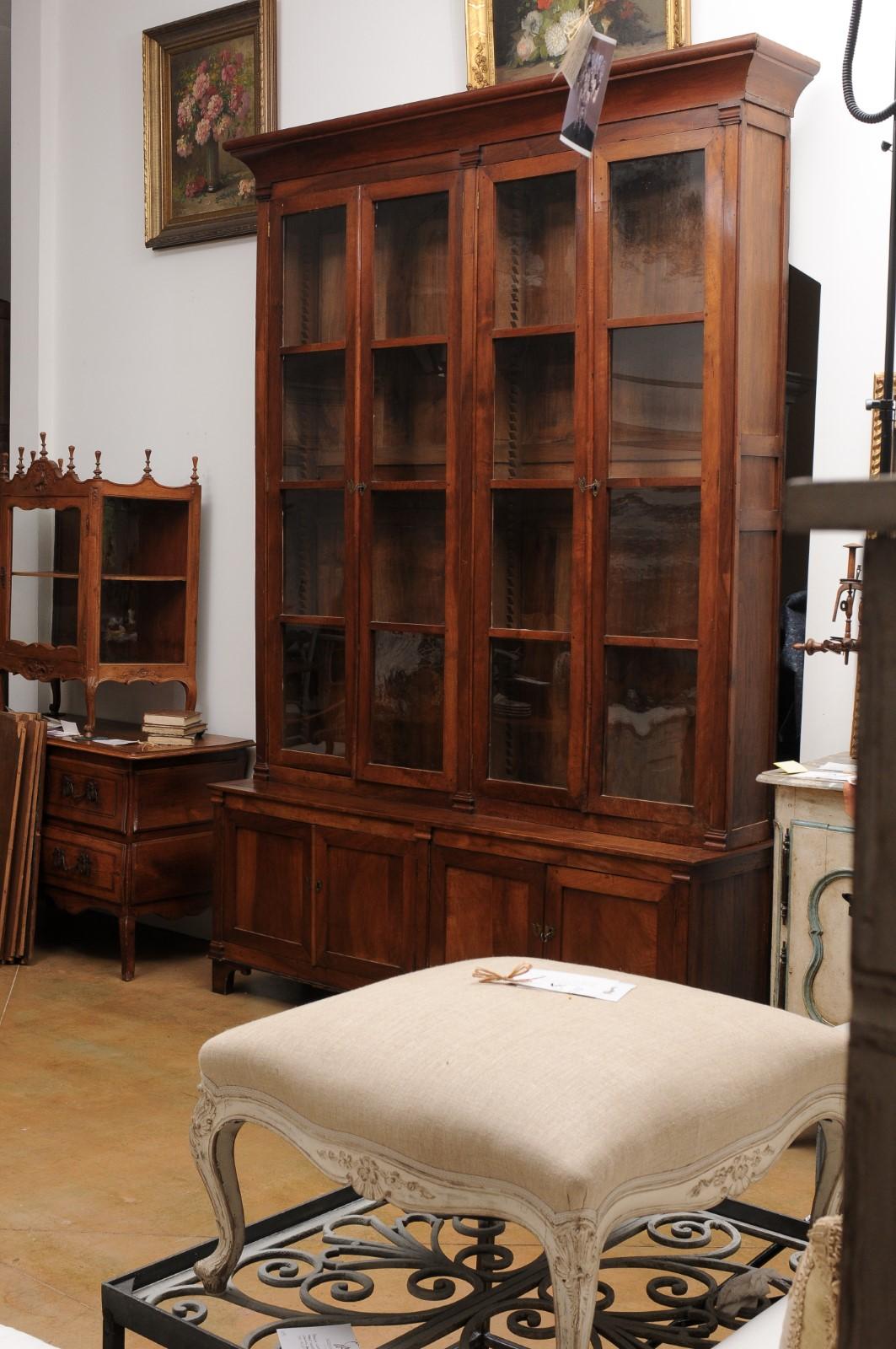 French 1880s Louis XVI Style Wood Bookcase with Glass Doors and Doric Pilasters 3