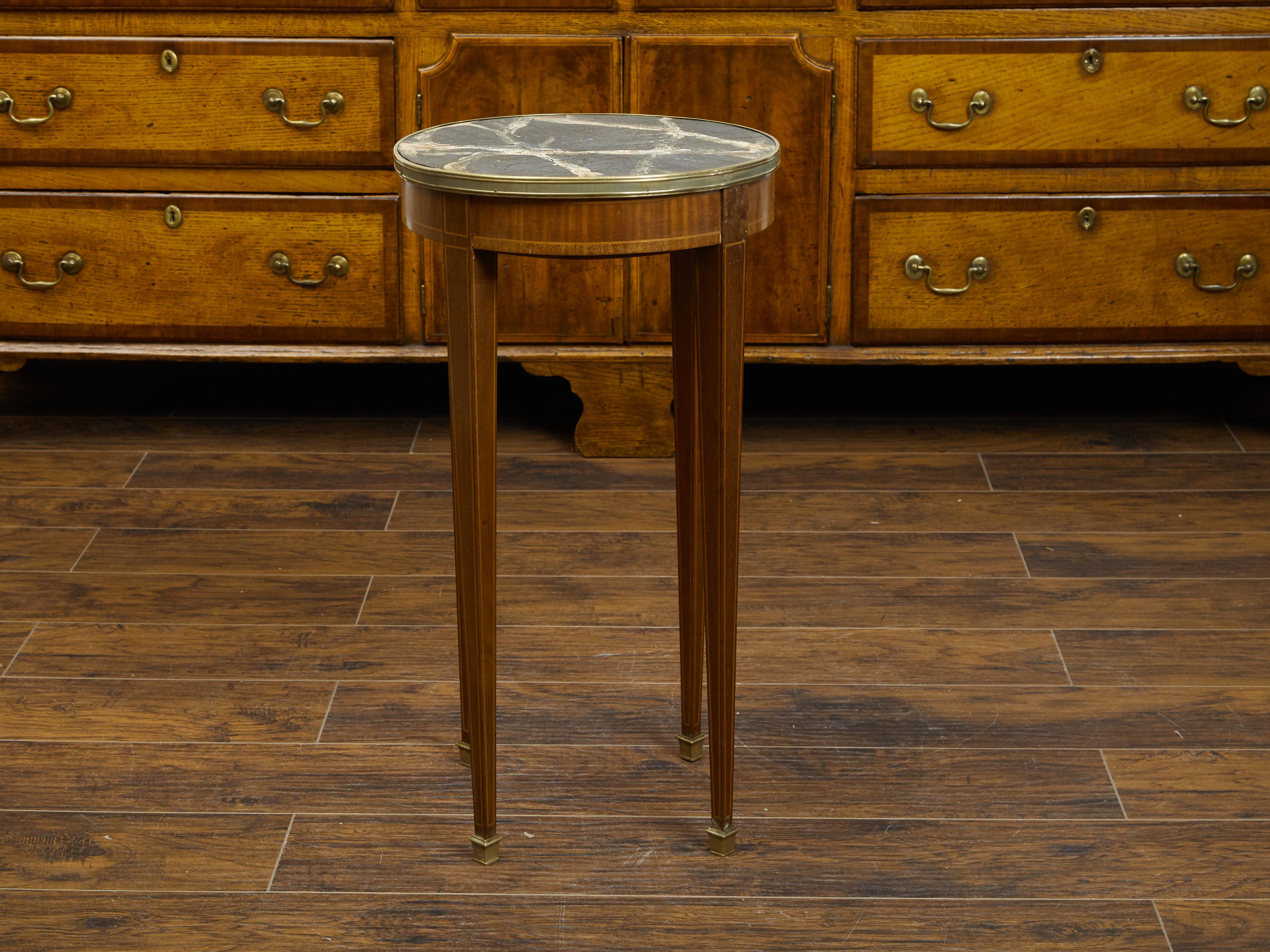 French 1880s Mahogany Guéridon Side Table with Faux Marble Painted Top For Sale 3