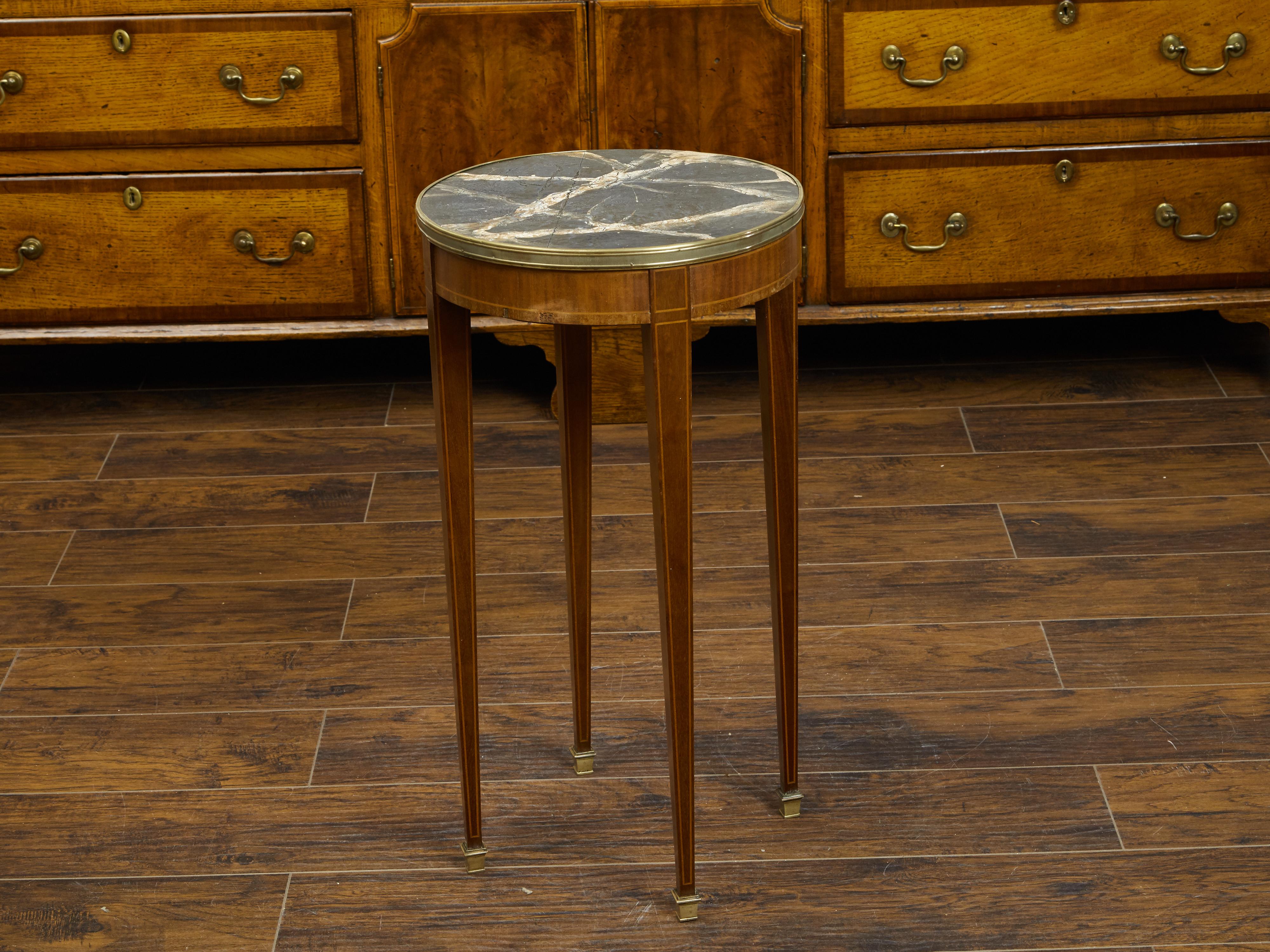 French 1880s Mahogany Guéridon Side Table with Faux Marble Painted Top For Sale 5