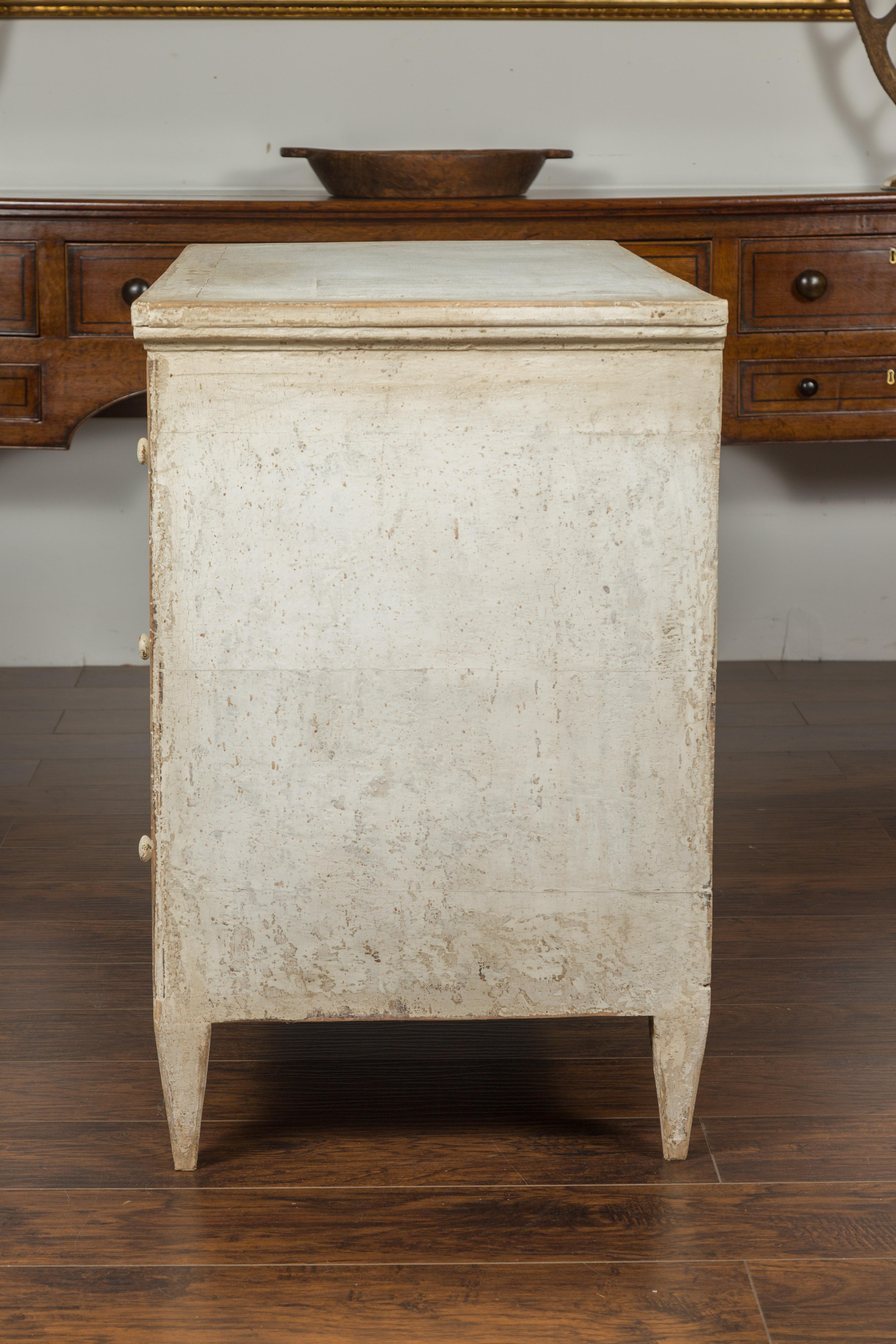 French 1880s Painted Three-Drawer Chest with Tapered Feet and Distressed Patina 11
