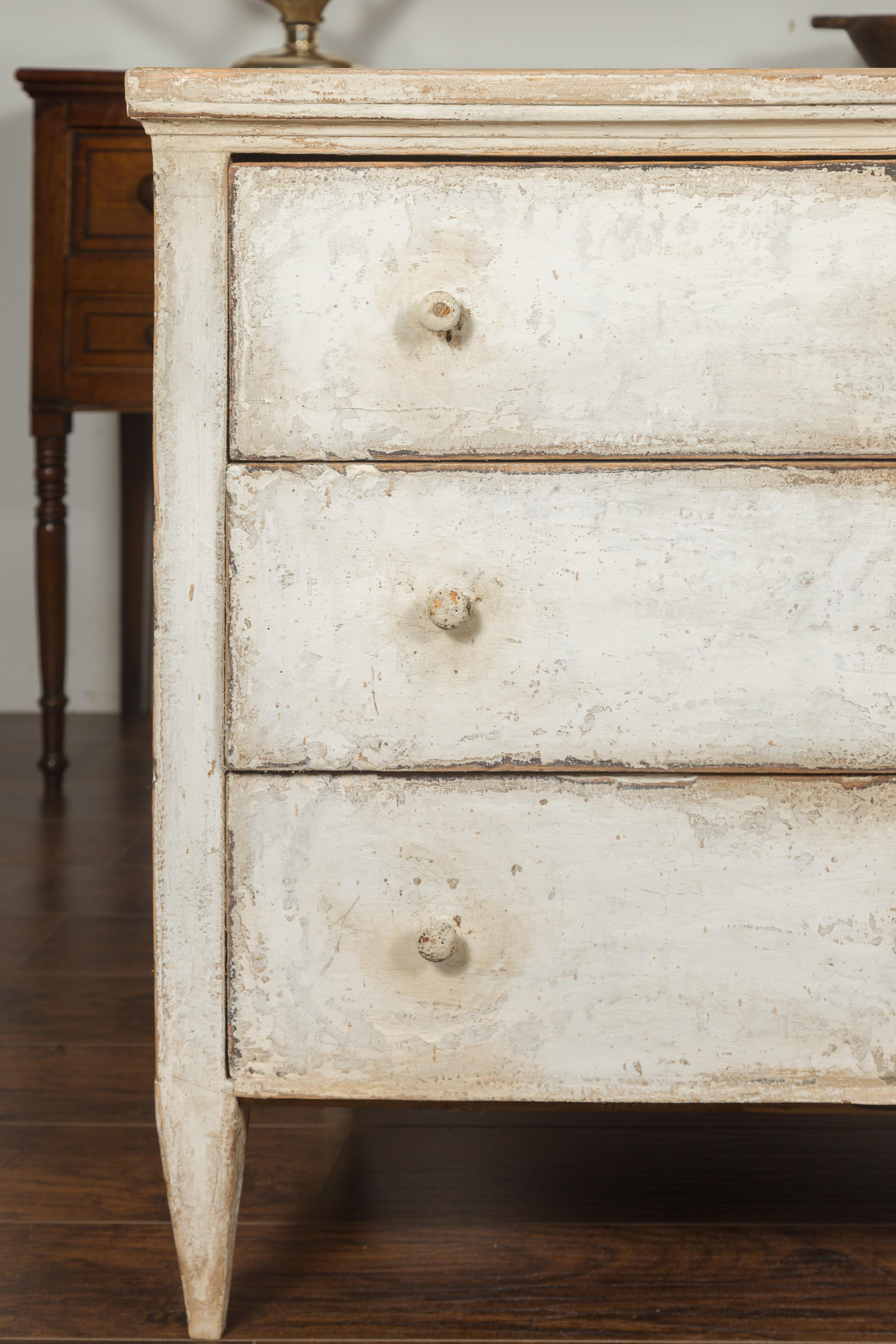 French 1880s Painted Three-Drawer Chest with Tapered Feet and Distressed Patina 1