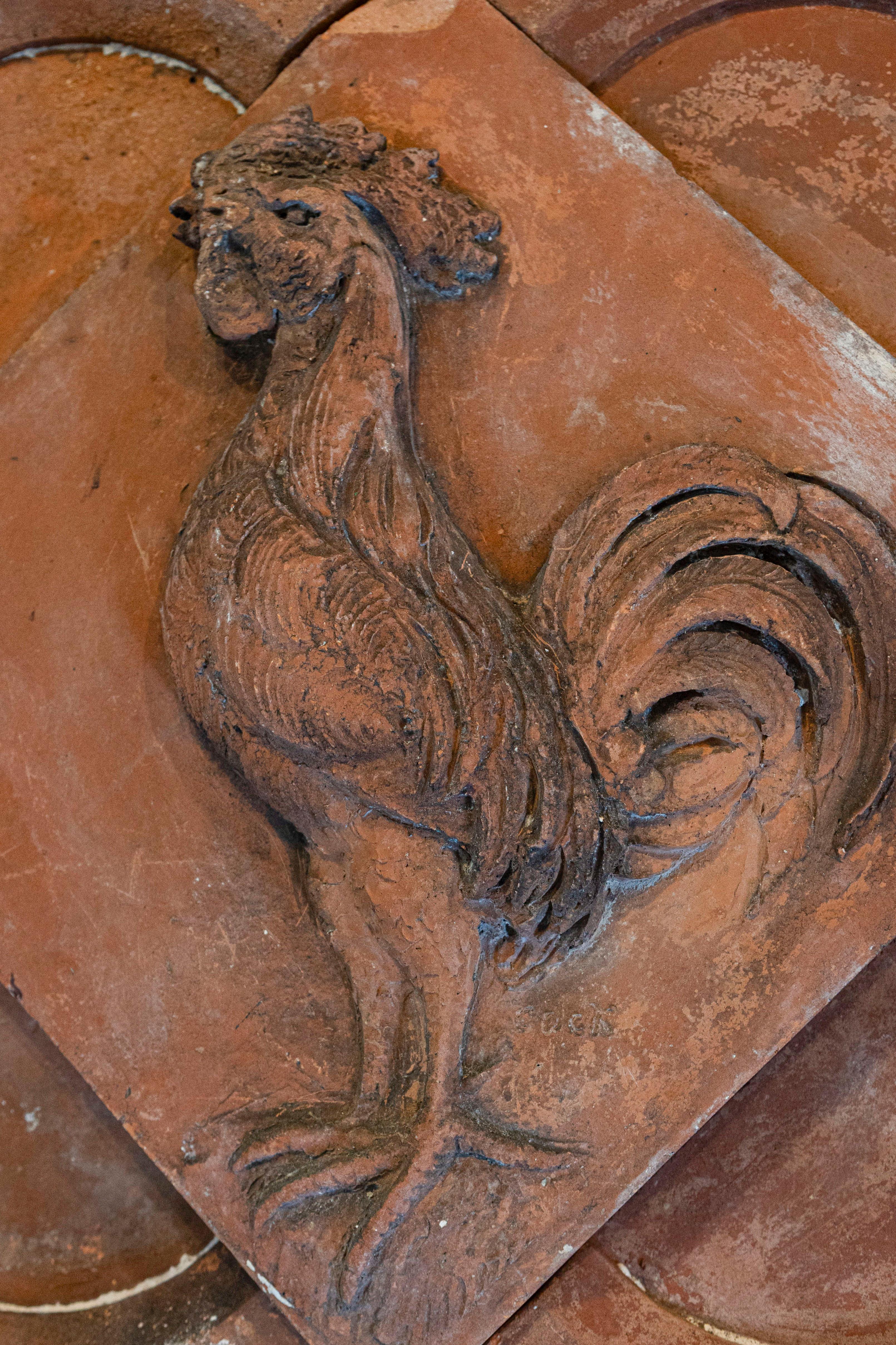 French 1880s Red Terracotta Panel Depicting a Rooster on a Quadrilobe In Good Condition In Atlanta, GA