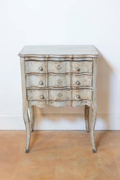French 1880s Rococo Style Three-Drawer Bedside Chest with Serpentine Front