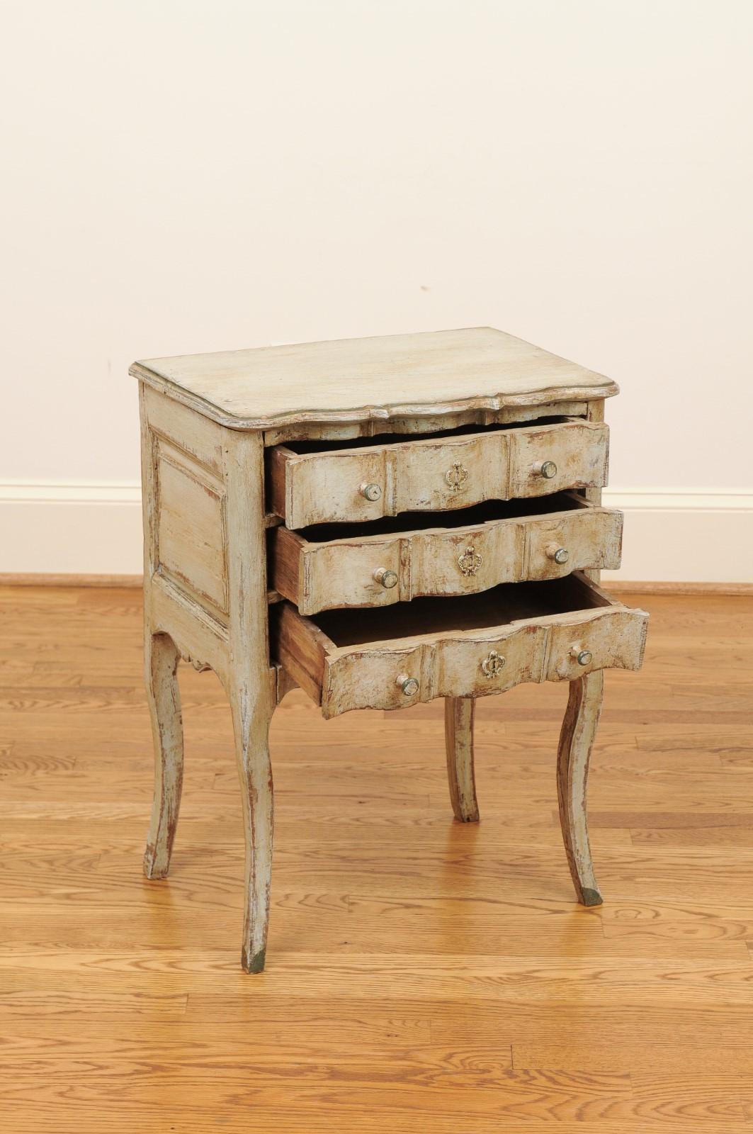 Wood French 1880s Rococo Style Three-Drawer Bedside Chest with Serpentine Front For Sale