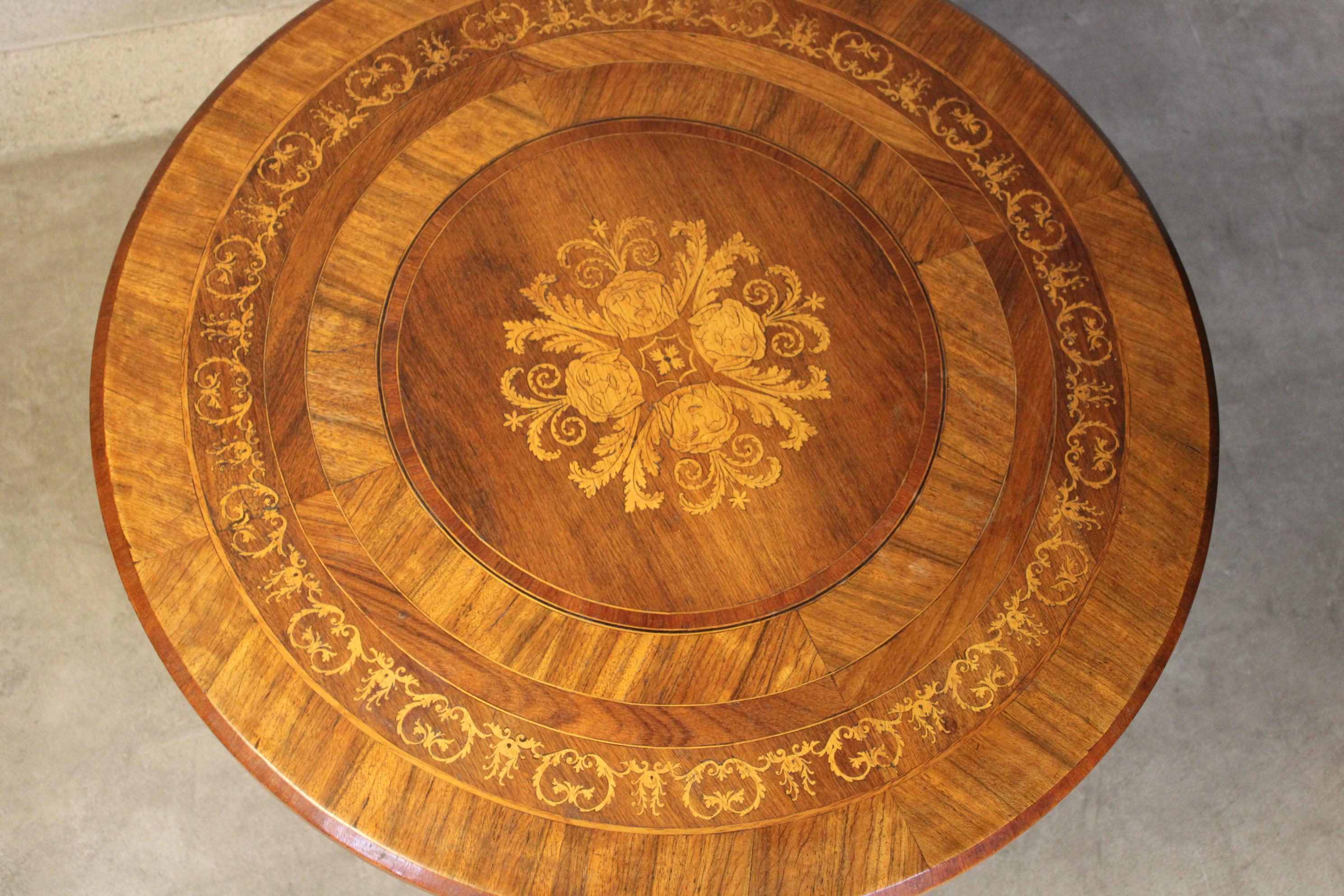 French Marquetry Round Center Table circa 1920 In Good Condition In Torino, IT