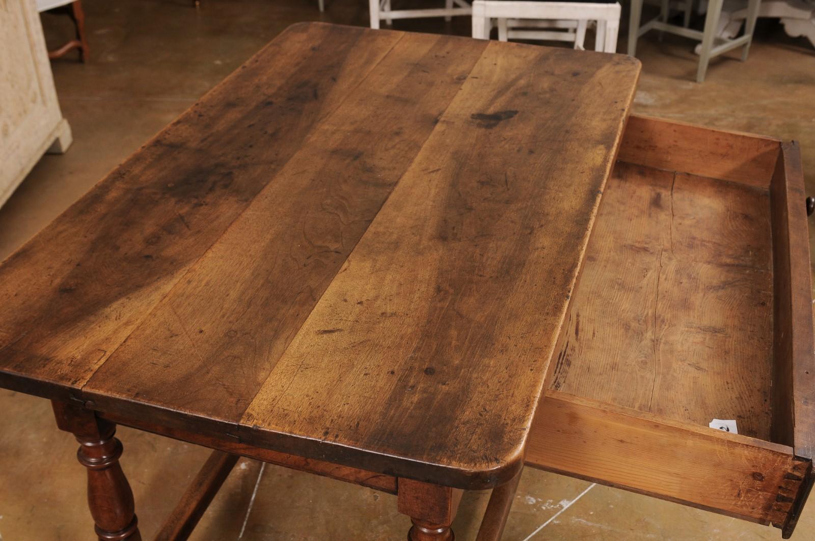 French 1880s Walnut Console Table with Single Drawer and Turned Baluster Legs 3