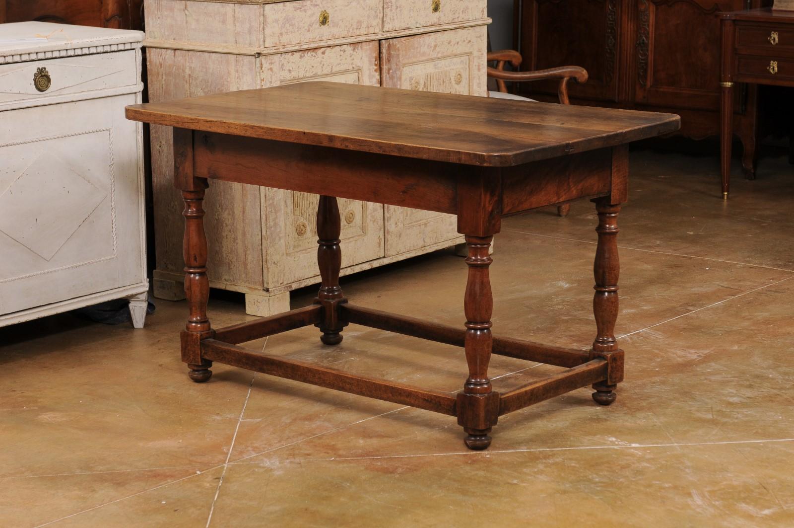 French 1880s Walnut Console Table with Single Drawer and Turned Baluster Legs 5