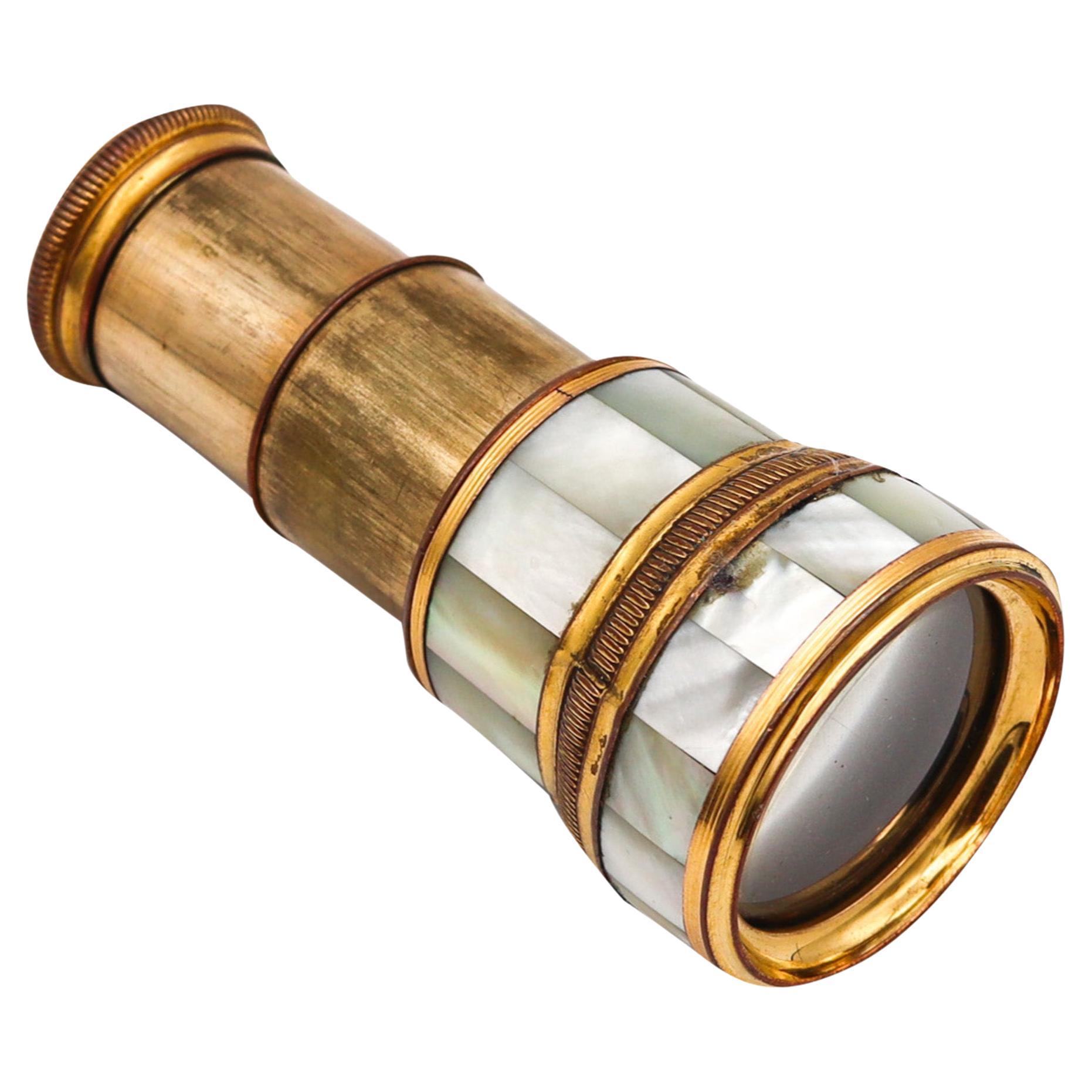 French 1890 Antique 2-Draws Monocular Telescope In Gilt Bronze And White Nacre For Sale