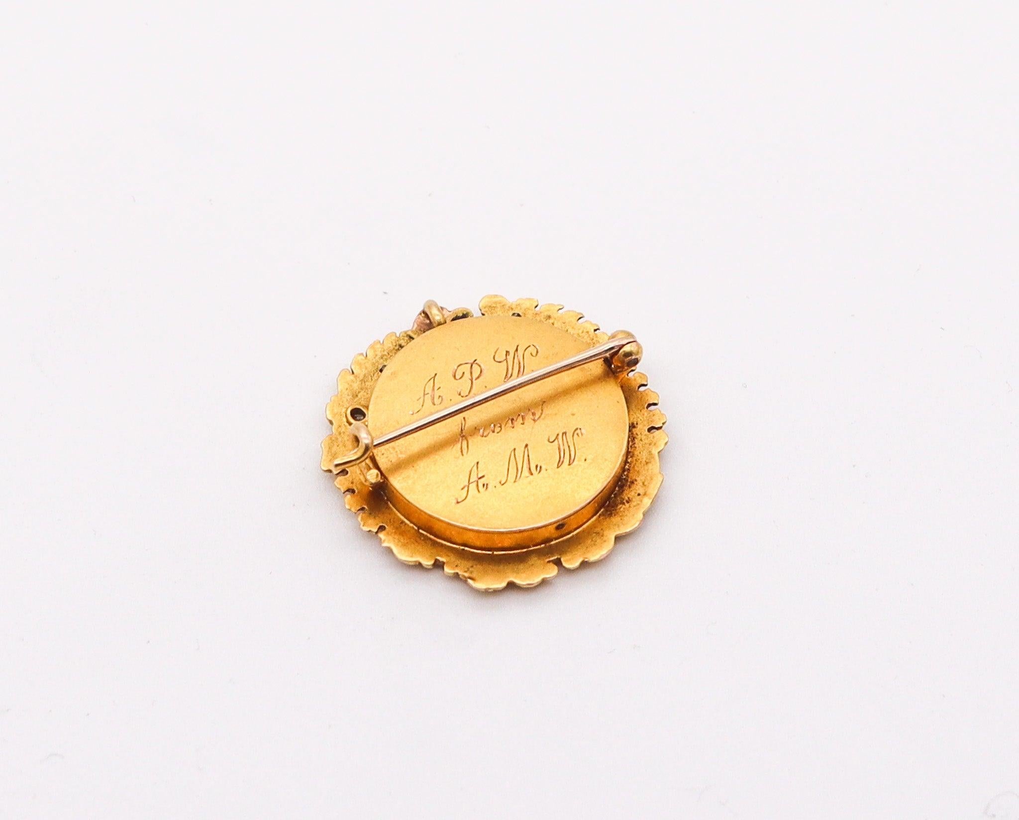 FRENCH 1890 Art Nouveau Limoges Enameled Pendant Brooch In 18Kt Yellow Gold In Excellent Condition In Miami, FL