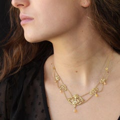 French 1890s Art Nouveau Opal Diamond 18 Karat Yellow Gold Necklace