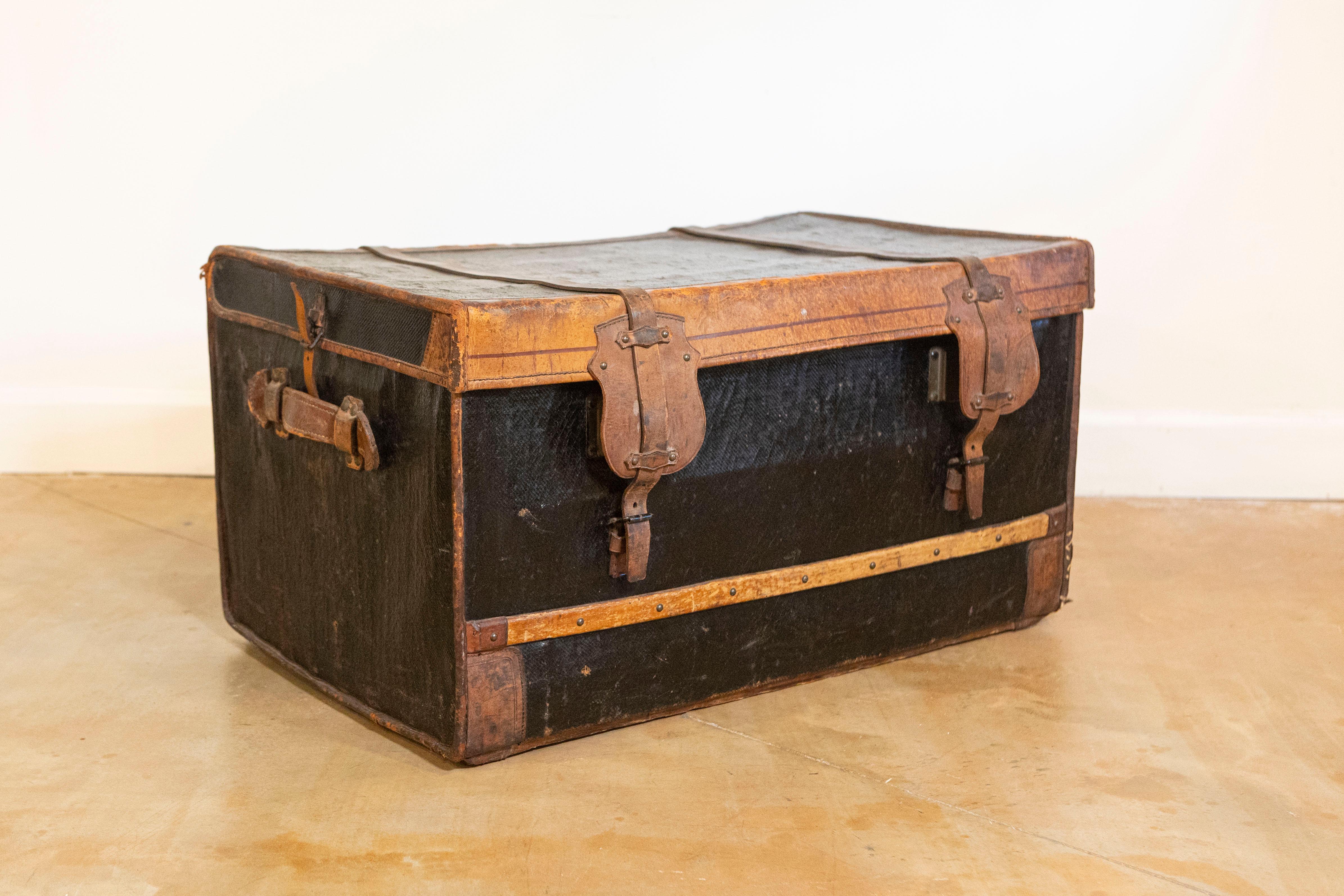 19th Century French 1890s Brown and Black Travel Trunk with Leather Straps and Aged Patina For Sale