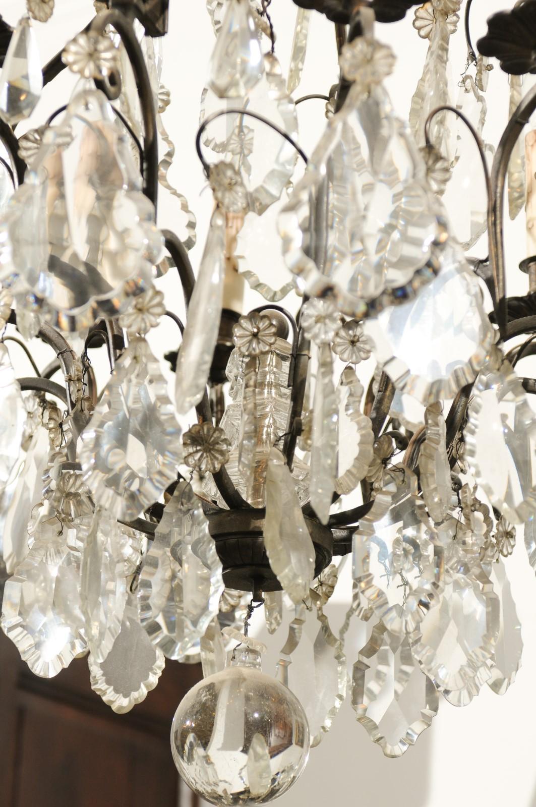 French 1890s Eight-Light Crystal Chandelier with Bronze Armature and Obelisks For Sale 6