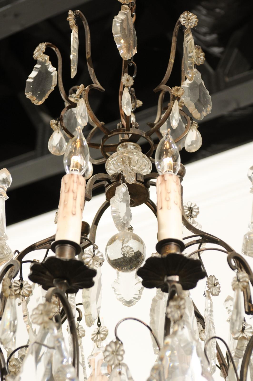 French 1890s Eight-Light Crystal Chandelier with Bronze Armature and Obelisks For Sale 7