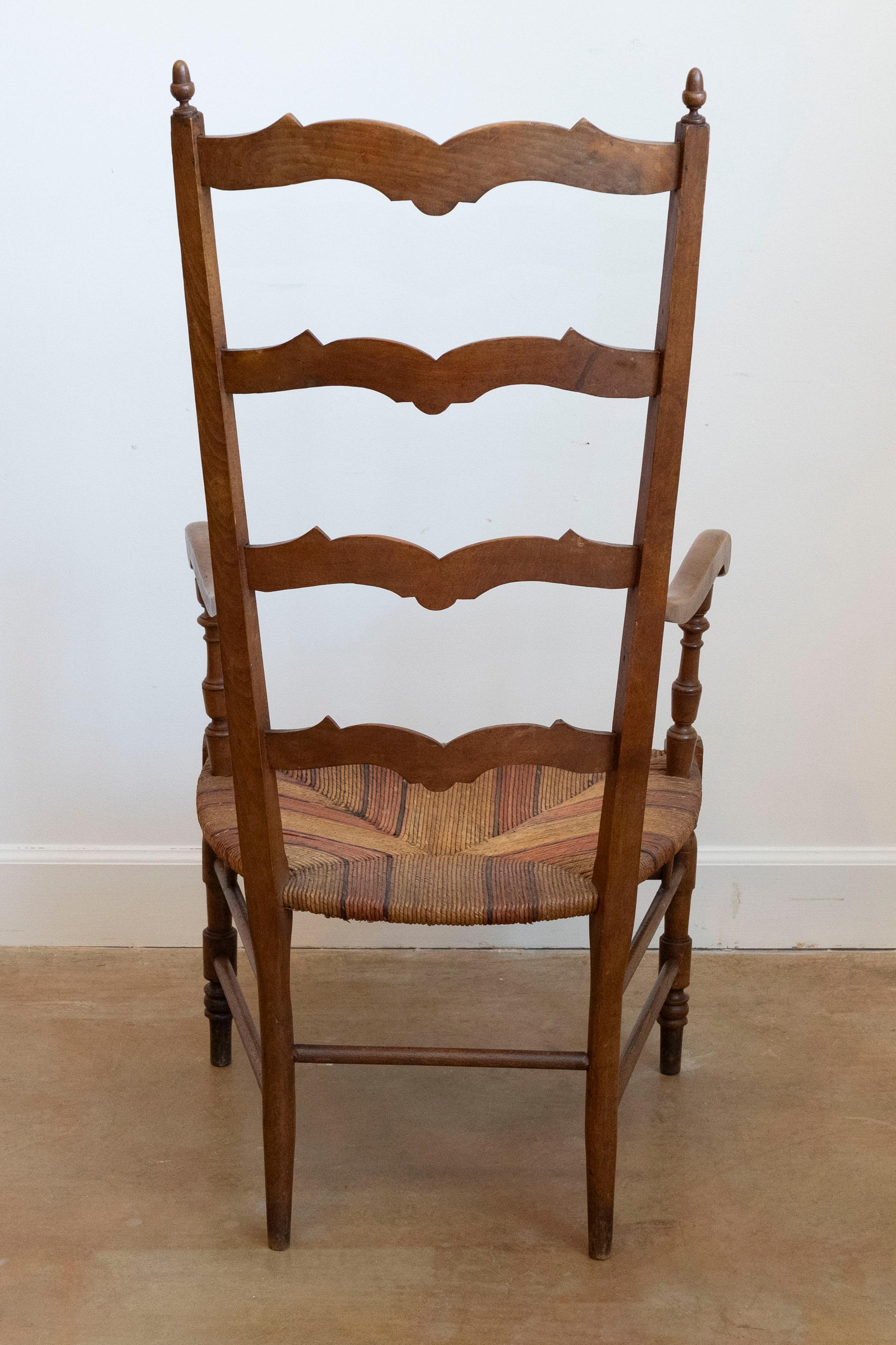 French 1890s Fruitwood Ladder Back Chairs with Straw Seats and Turned Legs For Sale 5