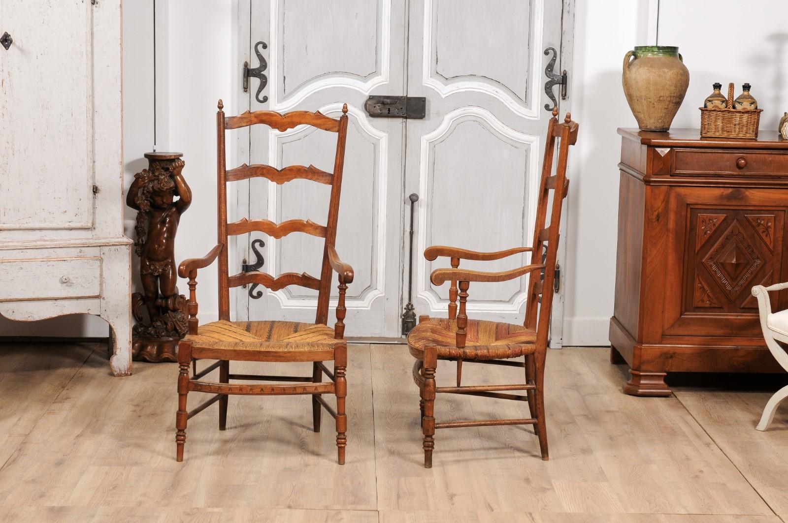 French 1890s Fruitwood Ladder Back Chairs with Straw Seats and Turned Legs For Sale 4