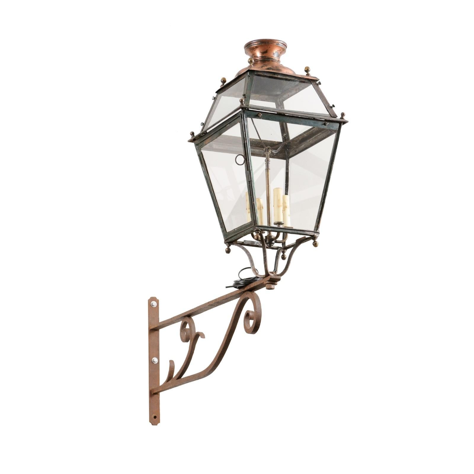 French 1890s Iron and Copper Wall Lantern with Four Lights and Scrolling Bracket For Sale 4