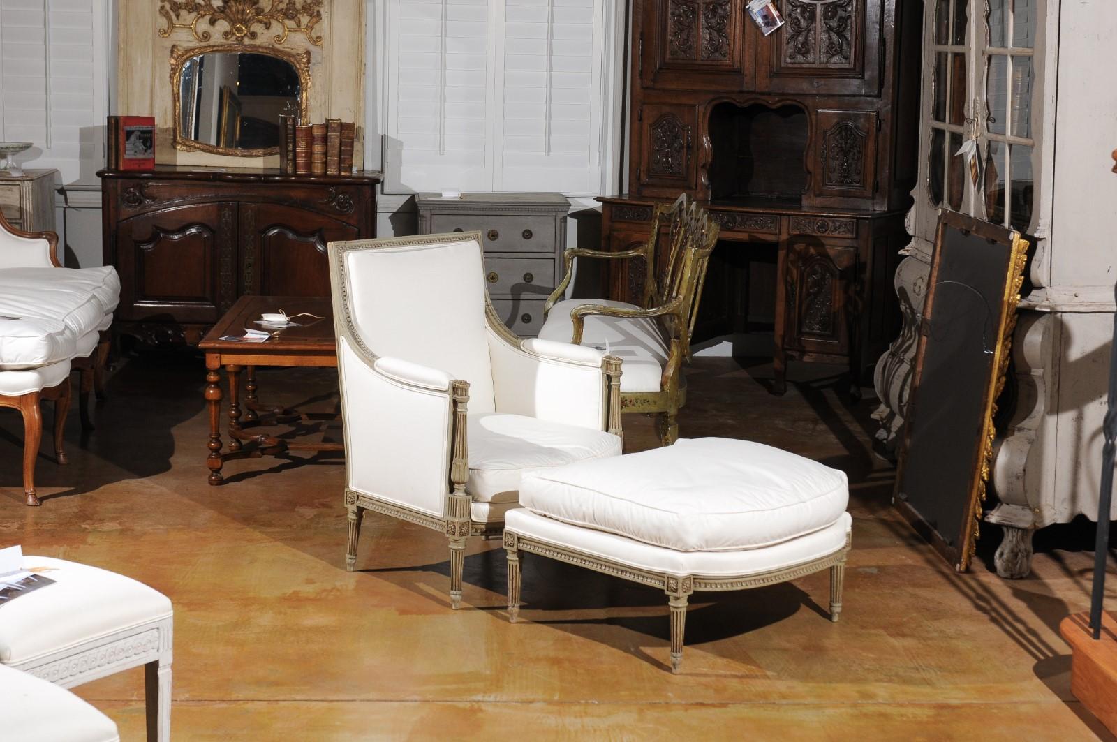Painted French 1890s Louis XVI Style Carved Two-Part Duchesse Brisée with Upholstery