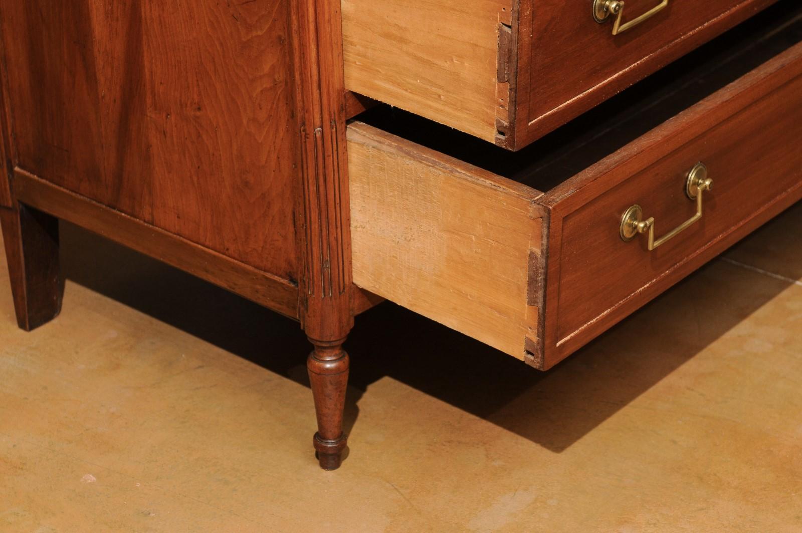 French 1890s Louis XVI Style Three-Drawer Commode with Rounded Fluted Side Posts For Sale 7
