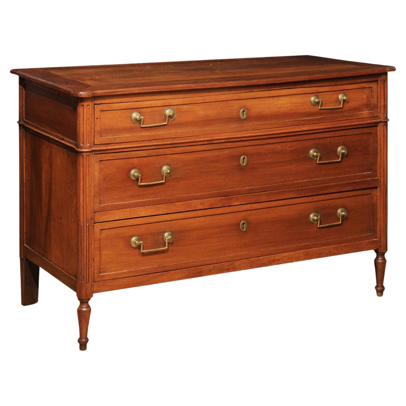 French 1890s Louis XVI Style Three-Drawer Commode with Rounded Fluted Side Posts For Sale