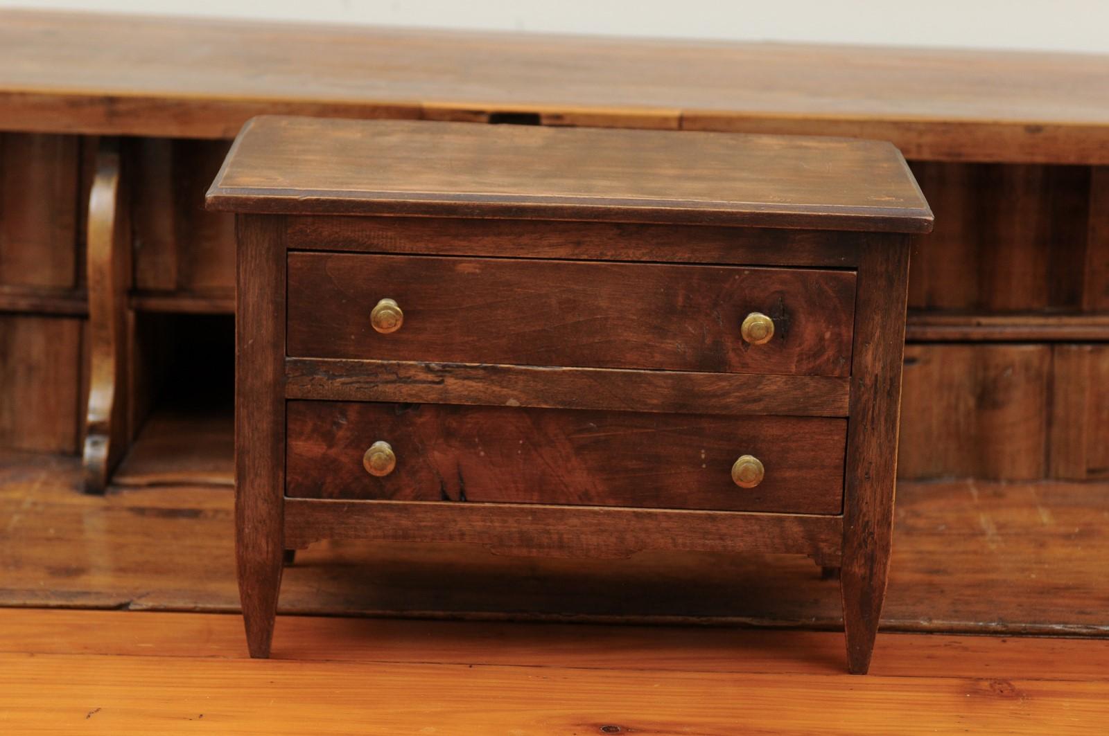 French 1890s Miniature Walnut Chest with Two Drawers and Tapered Legs 6