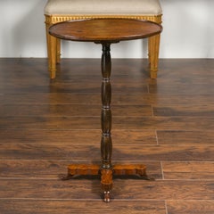 French 1890s Oval Top Walnut Guéridon Side Table with Turned Pedestal Base