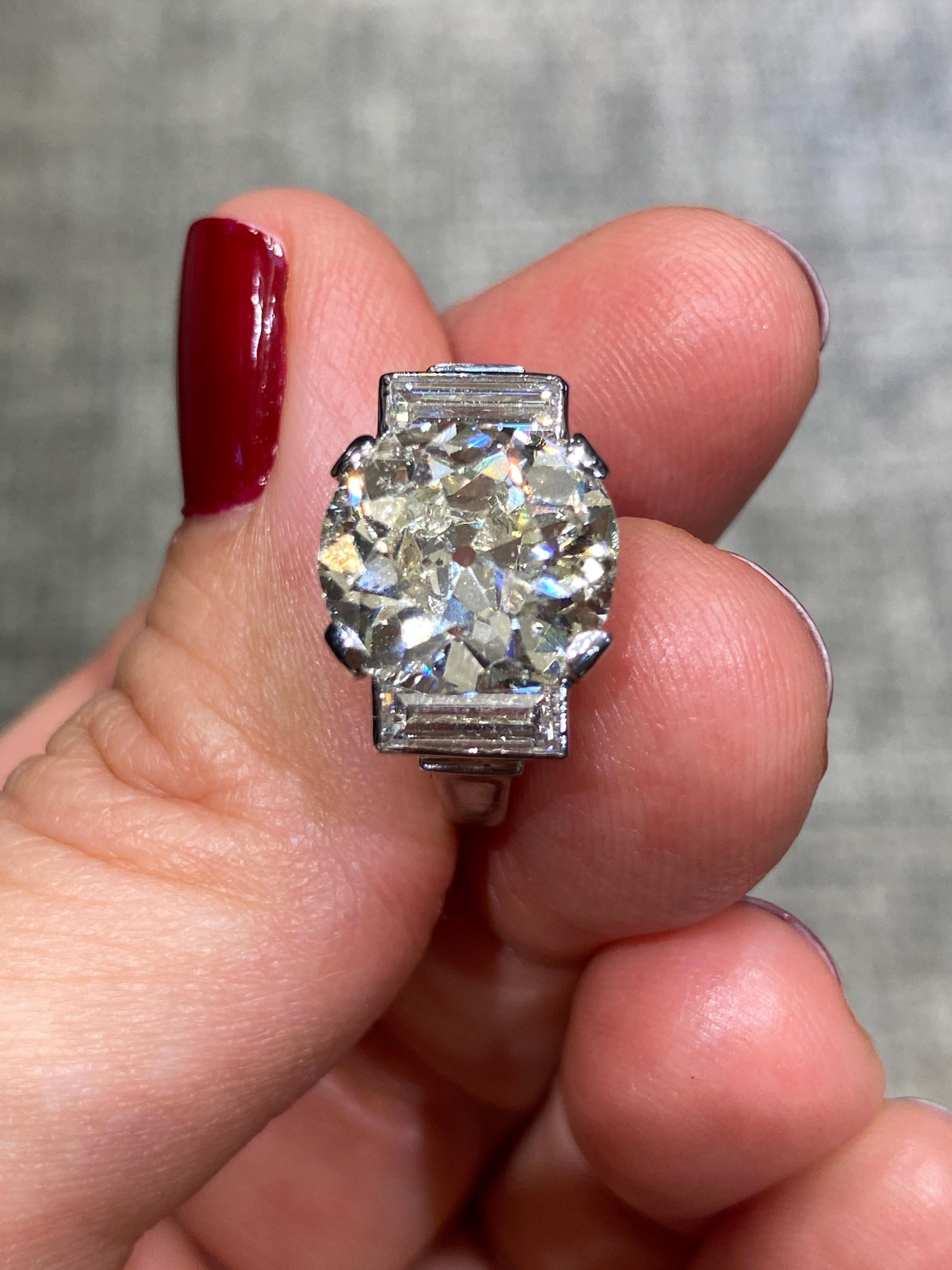 French 1890's platinum ring with old mine cut 4.82 ct centre stone  In Excellent Condition For Sale In London, GB