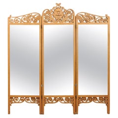 French 1890s Three-Part Carved and Mirrored Dressing Screen with Sun Mascaron