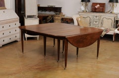 French 1890s Walnut Oval Extension Dining Room Table with Five Leaves