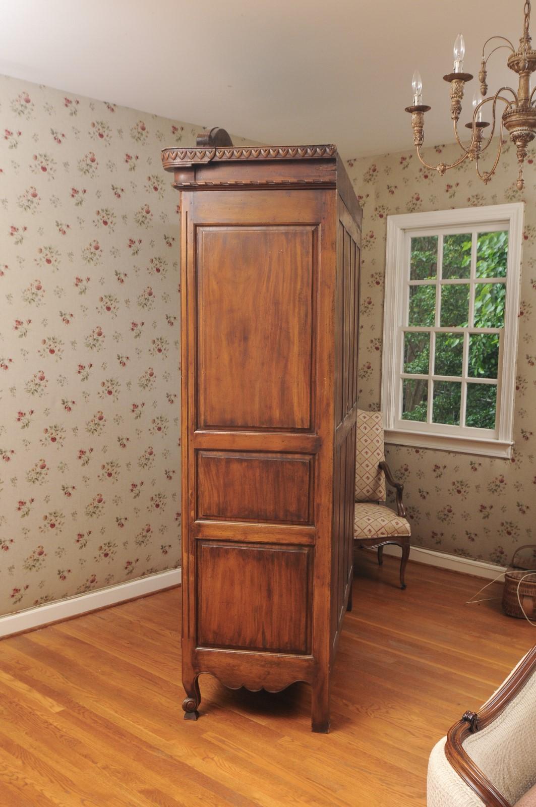 French 1890s Walnut Wedding Armoire with Carved Doves, Quiver and Lutes 2