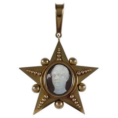 Antique 18ct Gold Hardstone Cameo Pendant, circa 1870s