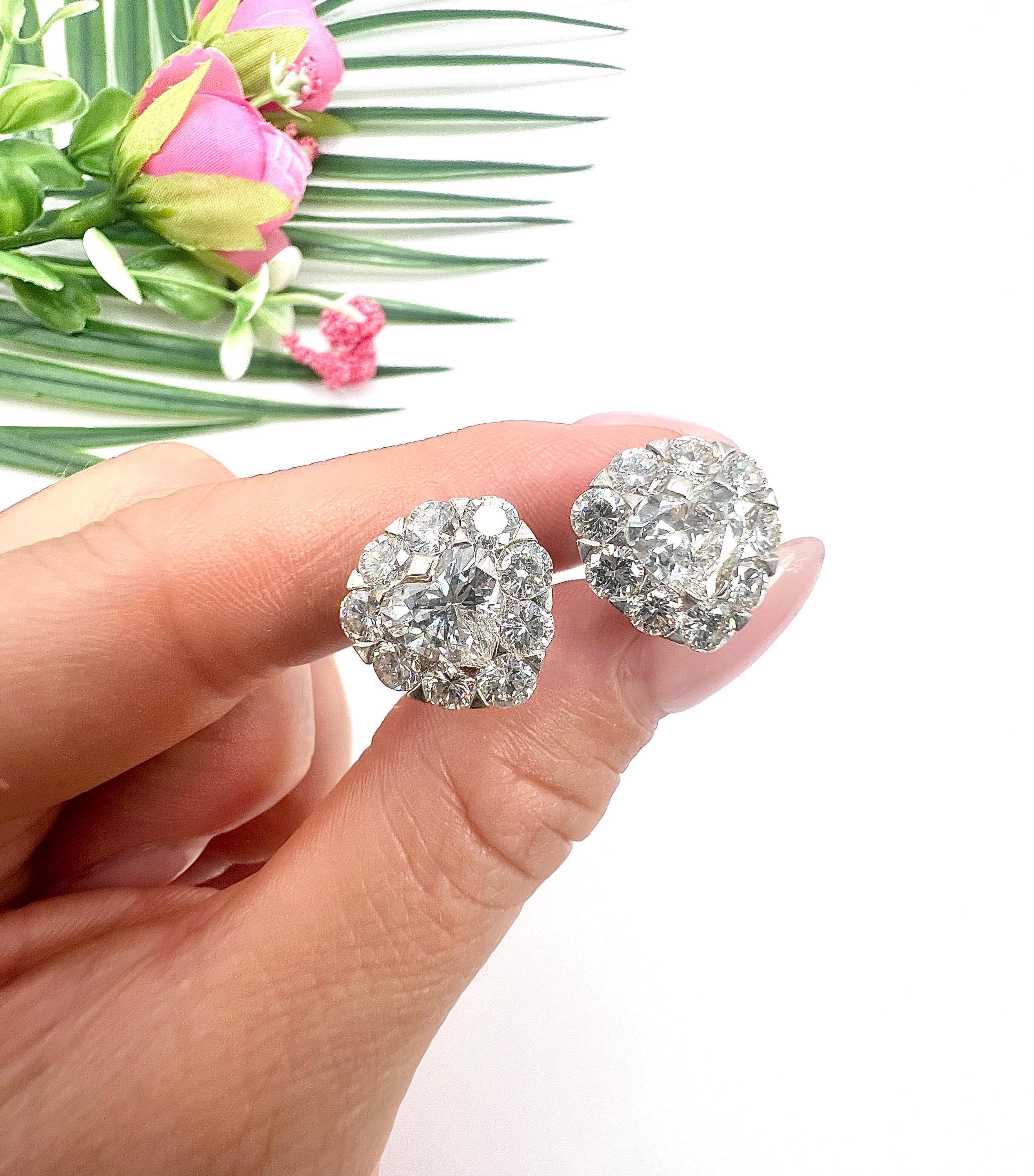 Orecchini francesi in oro bianco 18ct con diamanti naturali a forma di cuore da 5,80 carati in vendita 6