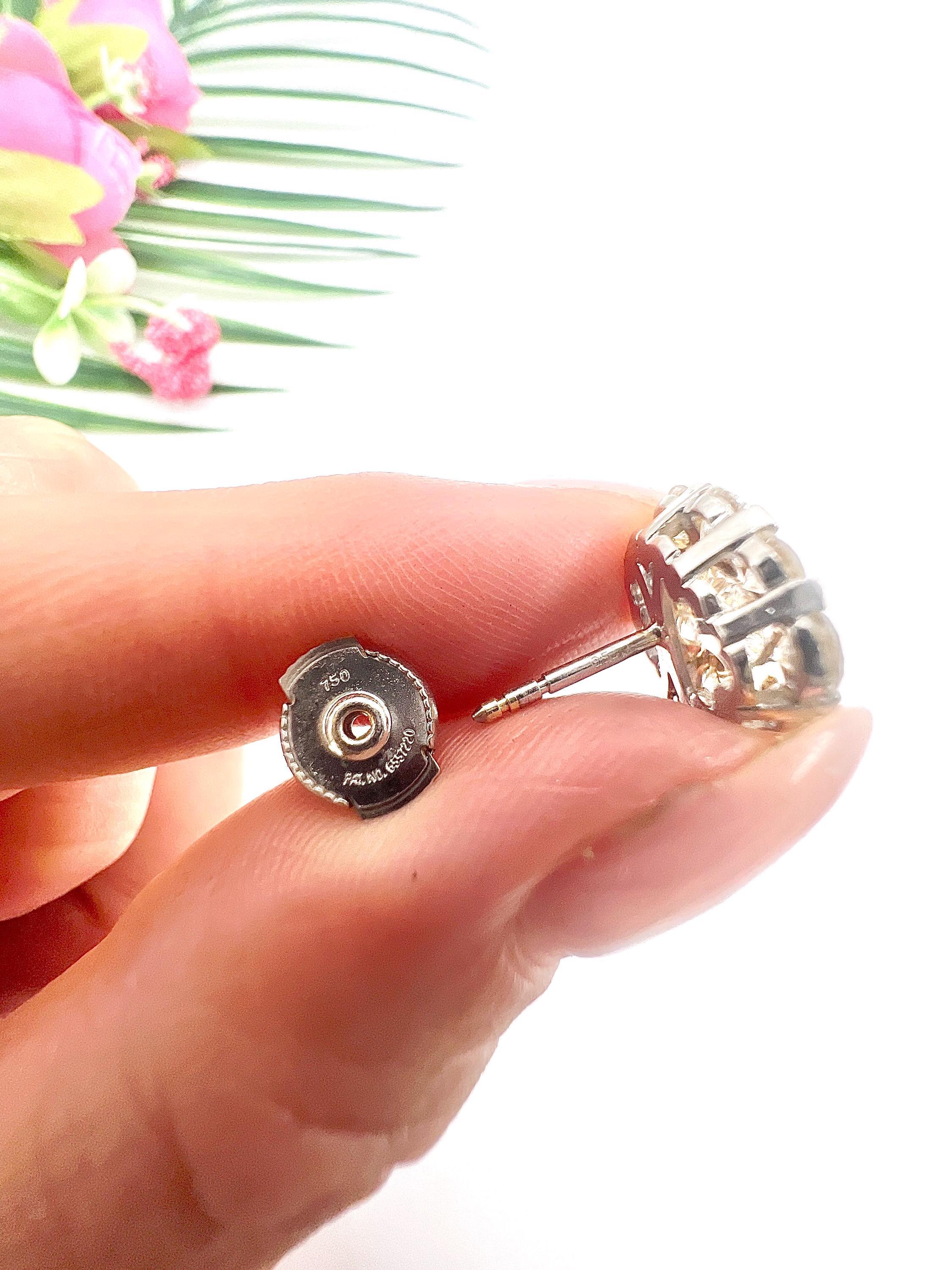 Orecchini francesi in oro bianco 18ct con diamanti naturali a forma di cuore da 5,80 carati in vendita 3