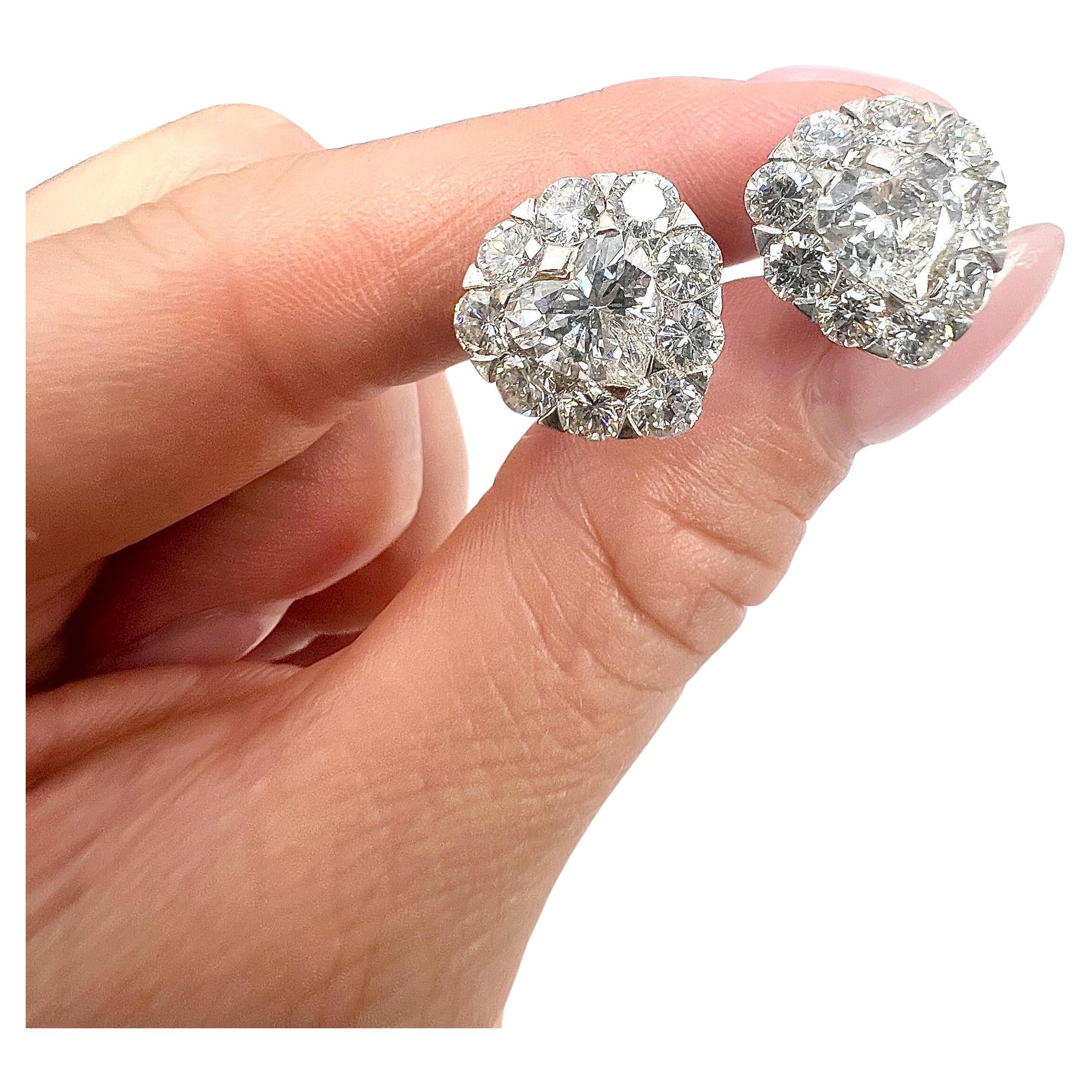Orecchini francesi in oro bianco 18ct con diamanti naturali a forma di cuore da 5,80 carati in vendita