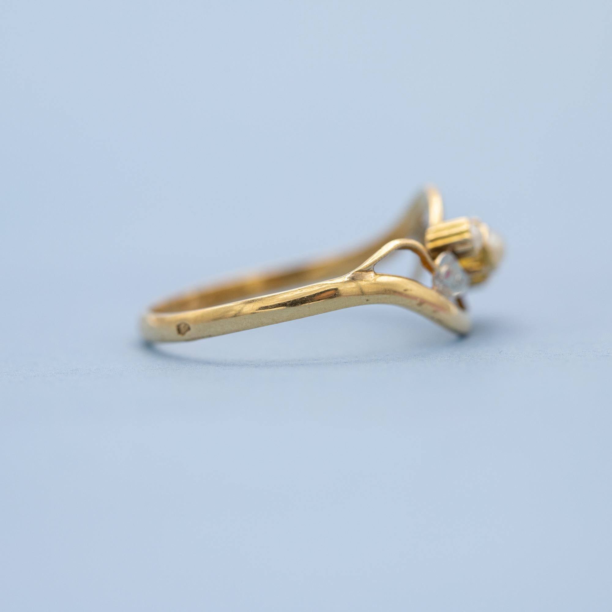 French 18k Antique flower ring - Napoleon III, Victorian pearl three stone 8