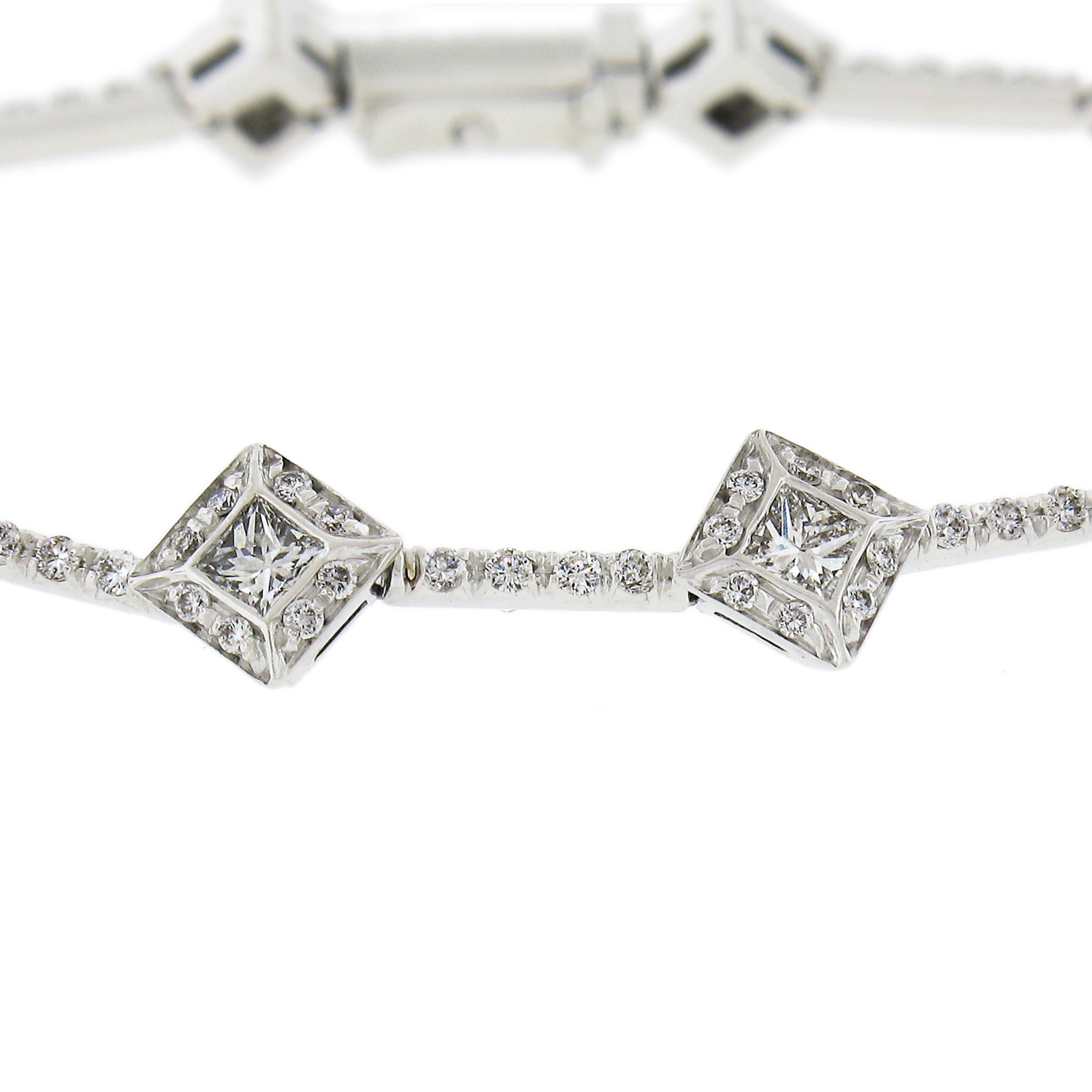 Bracelet en or 18k avec lignes géométriques en or français 3ctw Princesse et diamant rond Excellent état - En vente à Montclair, NJ