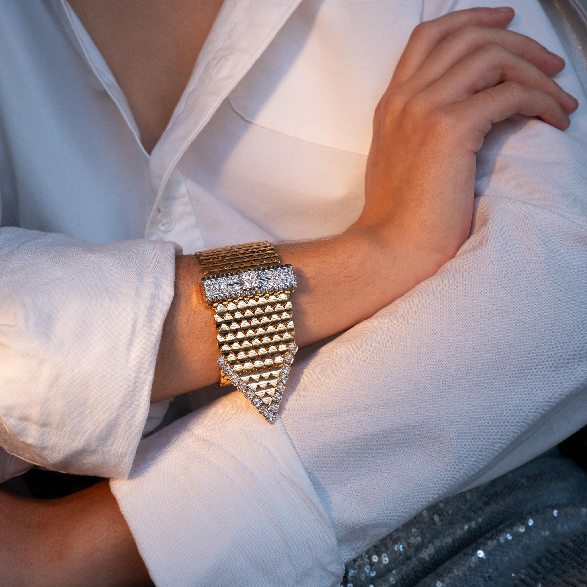 Bracciale francese con fibbia in oro 18k e diamanti in vendita 1