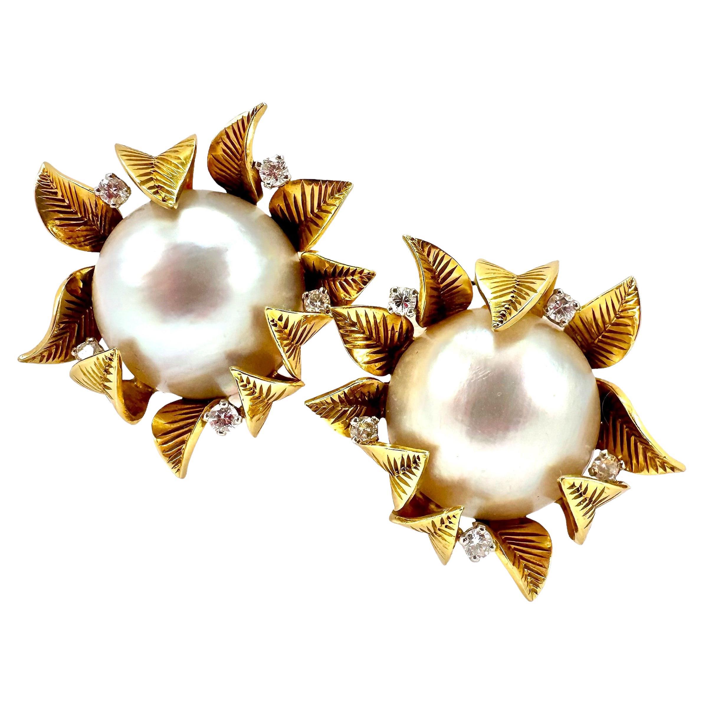 French 18K Gold Earrings with Mobe Pearls Surrounded by Leaves and Diamonds For Sale