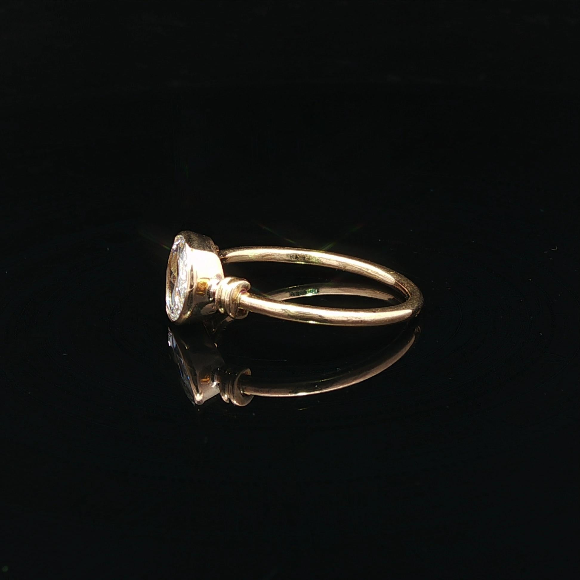 Anello solitario in oro francese 18k GIA 1,01ct E VS2 con castone rotondo di diamanti rosa in vendita 3