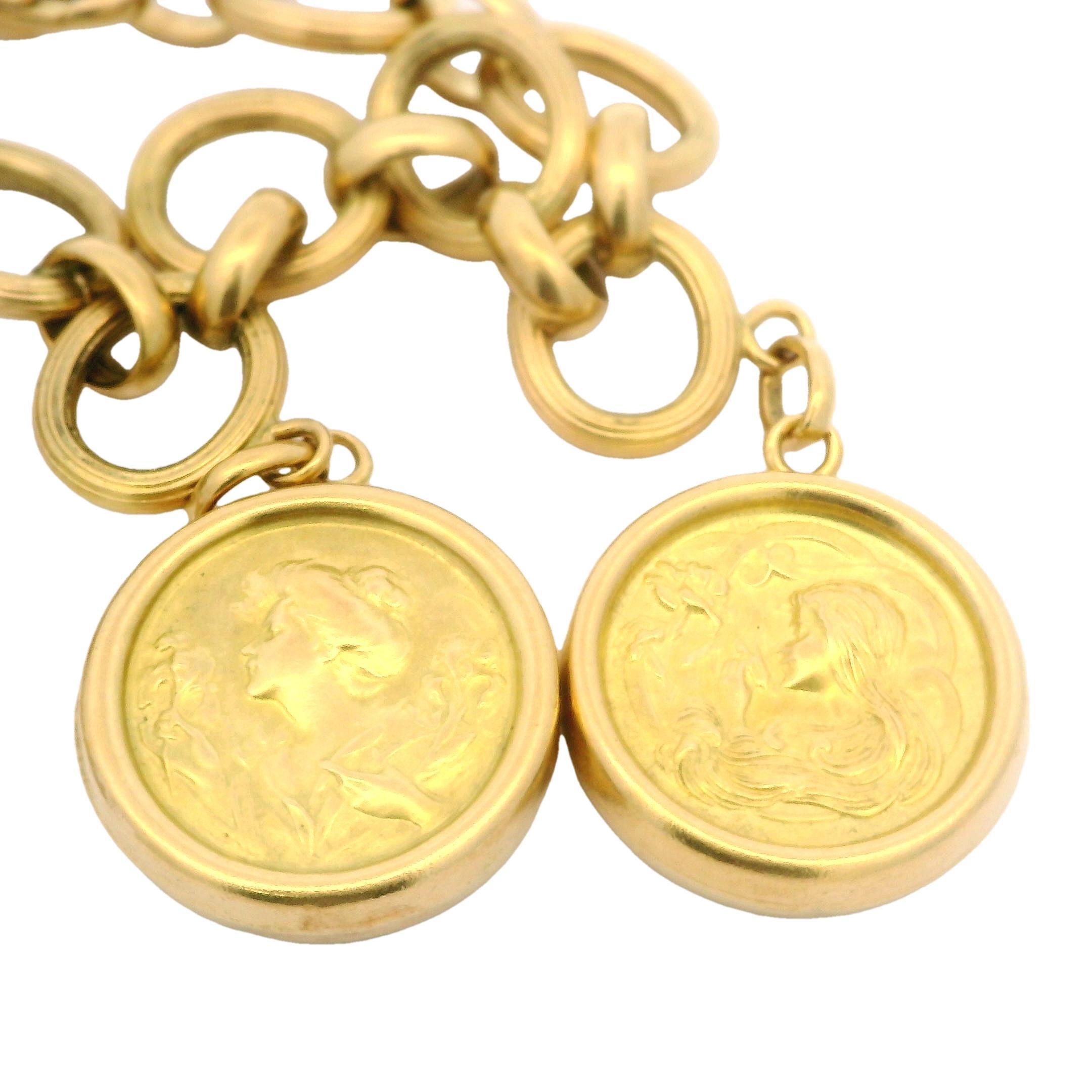 Bracciale francese in oro 18 carati con cammeo ritratto e charm a doppia faccia con cavo testurizzato in vendita 9