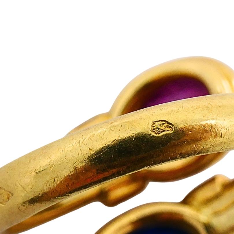 Or français 18k  Bague bypass rubis saphir diamant en vente 3