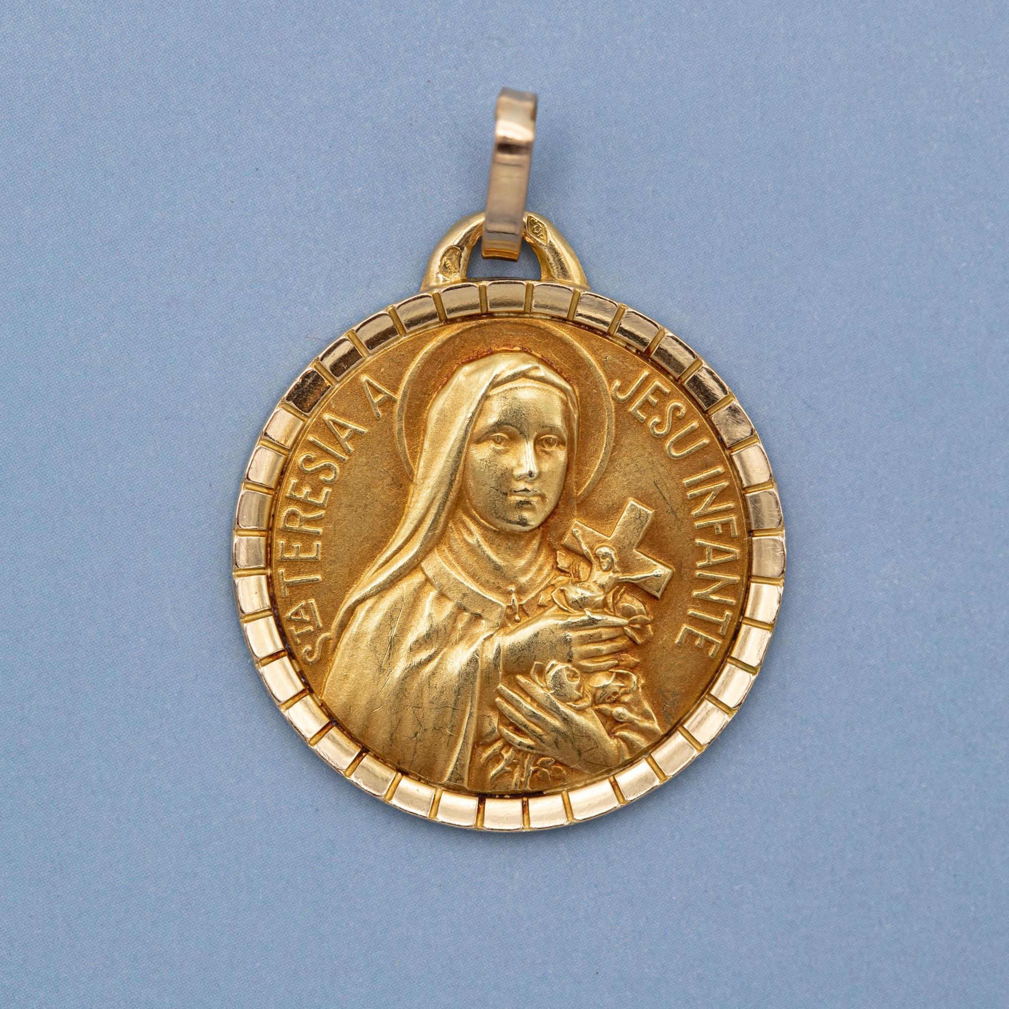French 18k gold Saint Thérèse charm - Large Therese pendant - Sancta Teresia  4