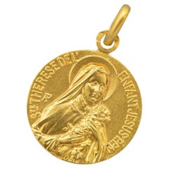 French 18k gold Saint Thérèse charm - Vintage religious pendant - eagle head