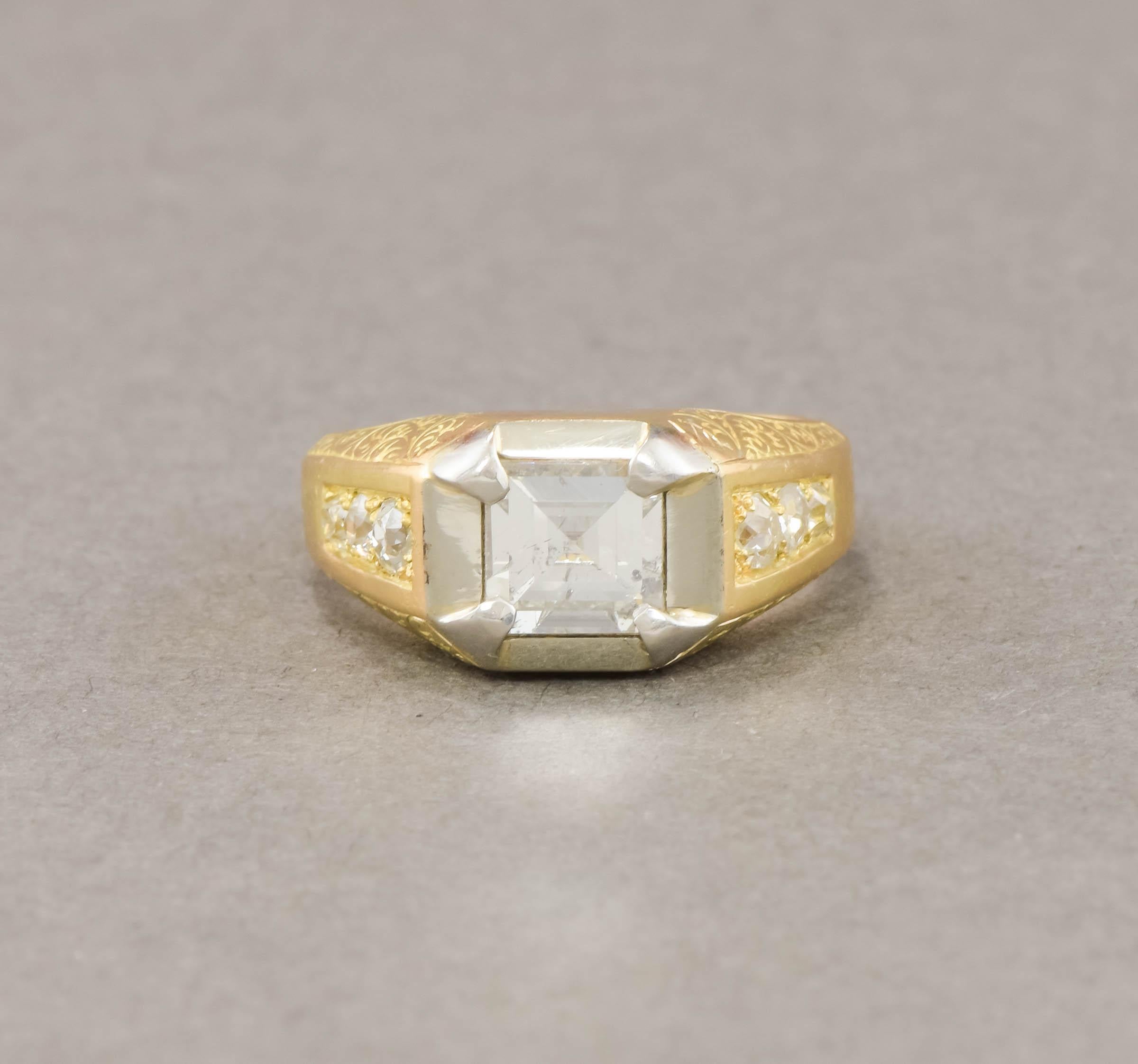 Bague en or 18K à diamants taillés à l'ancienne avec gravure à la main, 1,73 ctw Unisexe en vente