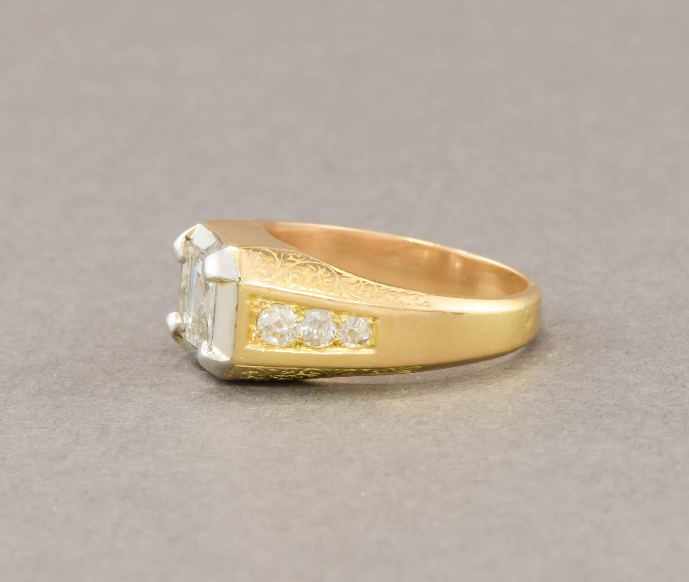 Bague en or 18K à diamants taillés à l'ancienne avec gravure à la main, 1,73 ctw en vente 2