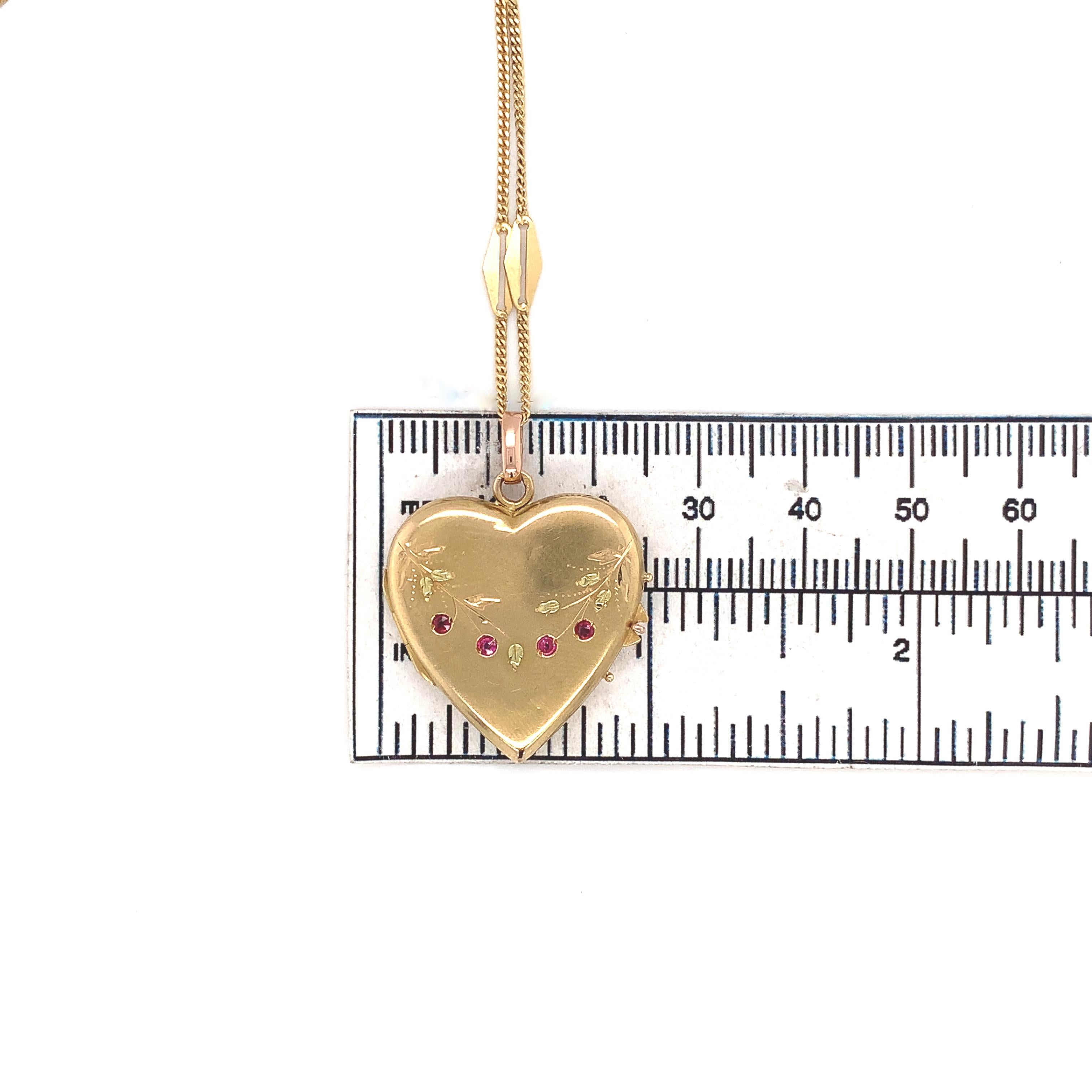 French 18K Rose Gold Heart Shape Locket on 18K Decorative Chain For Sale 4