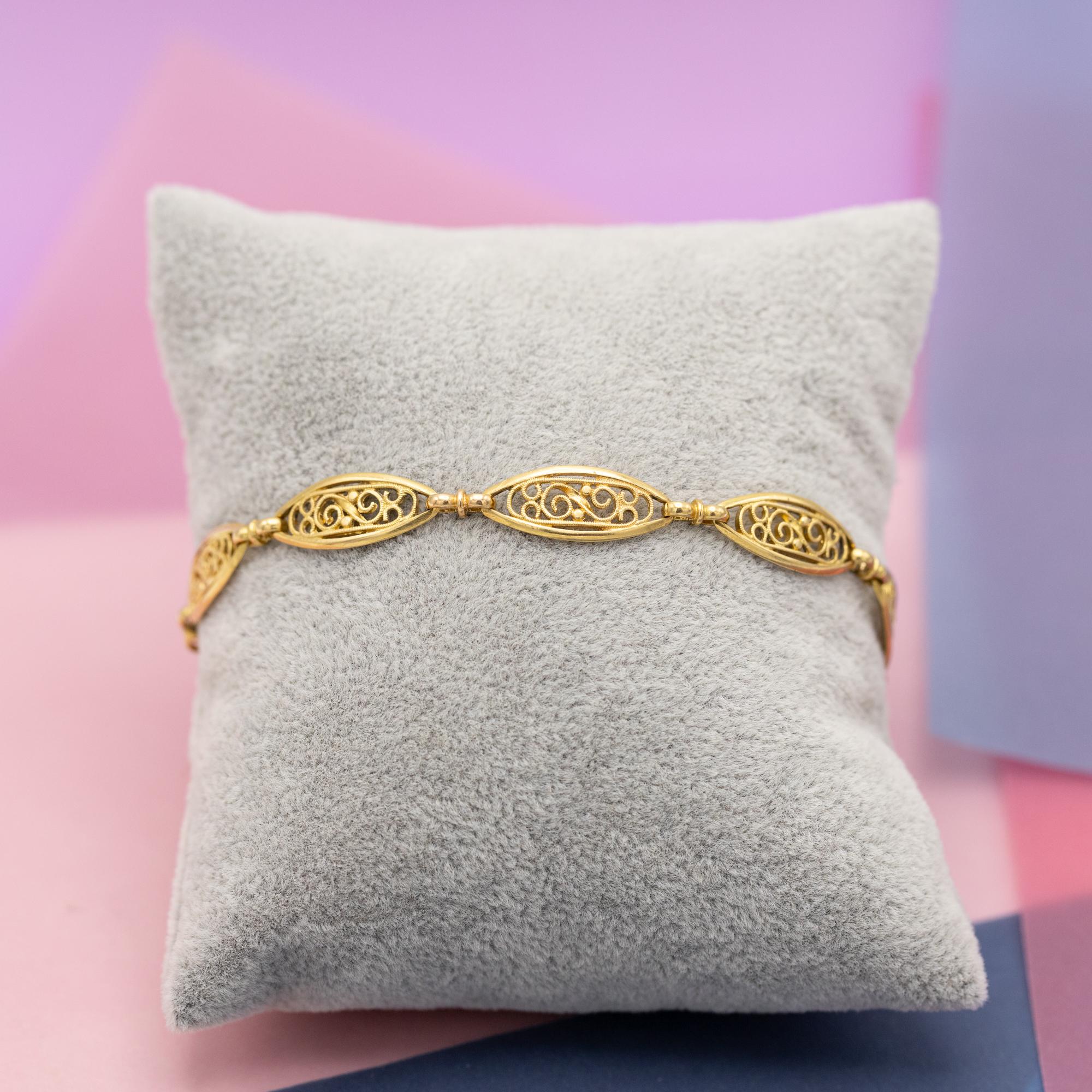 French 18k solid gold filligree chain bracelet, 1940's romantic sautoir bracelet 2